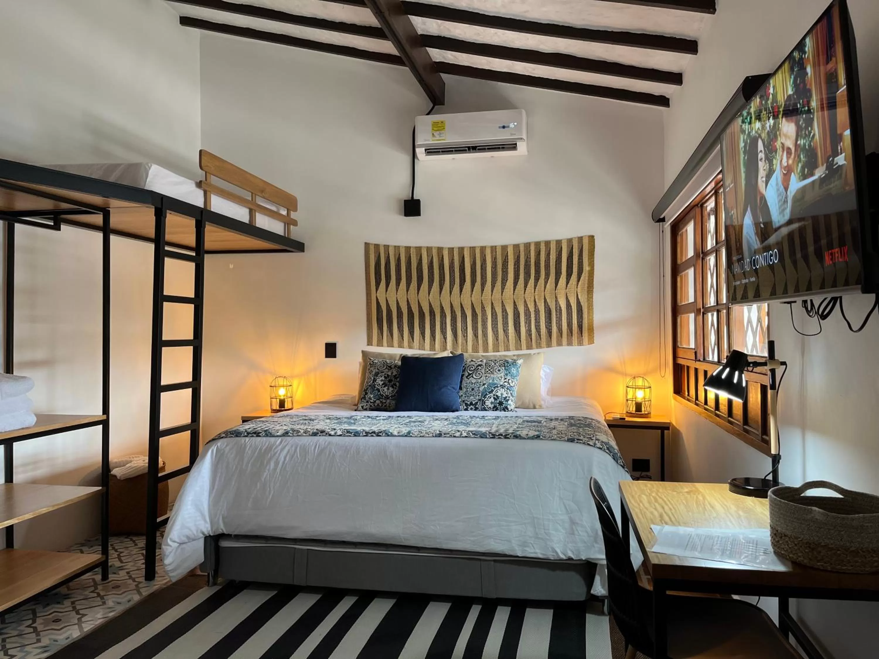 Photo of the whole room, Bed in Casa Medallo