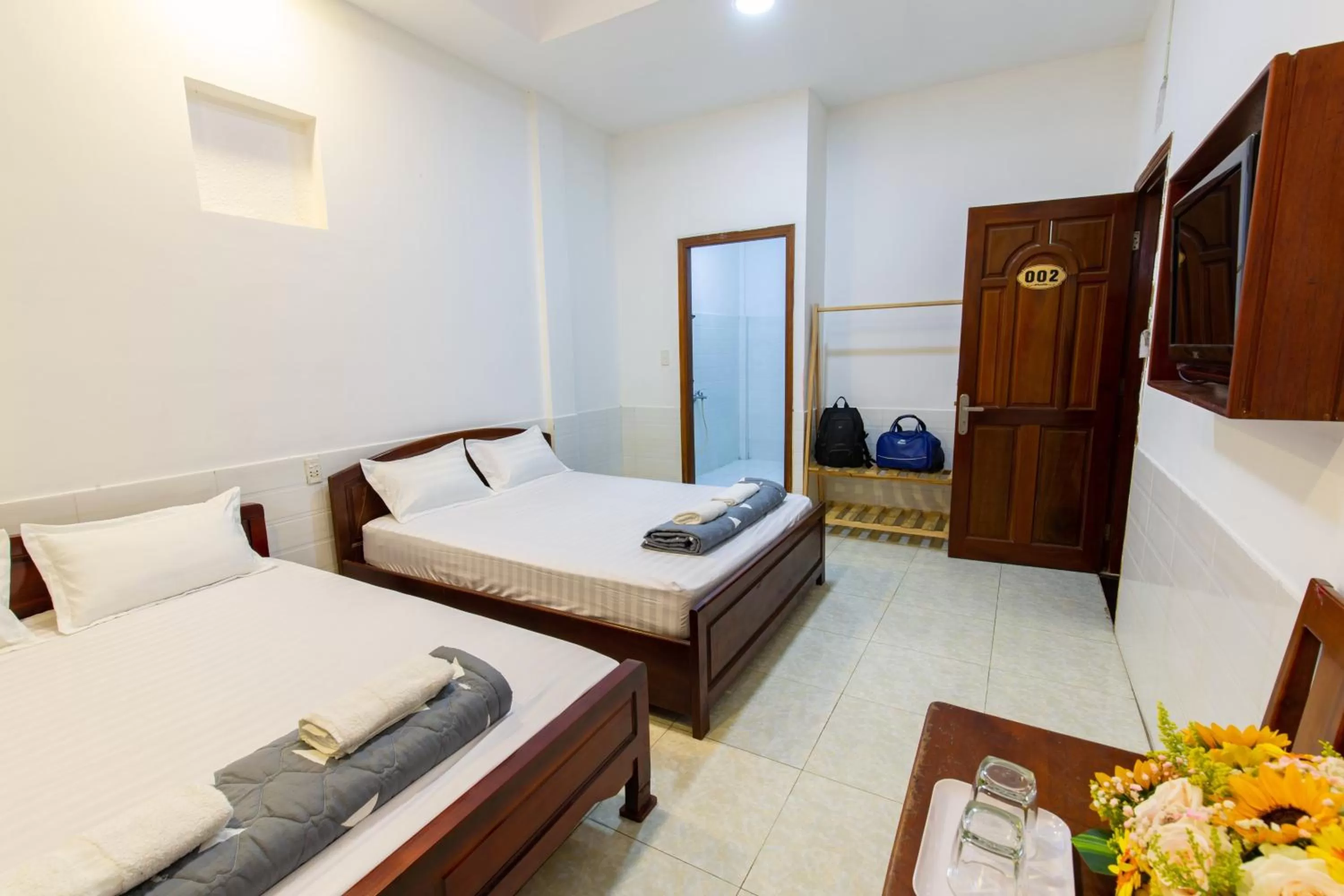 Bed in Hotel Hoa Cúc Phương Dĩ An - Bình Dương