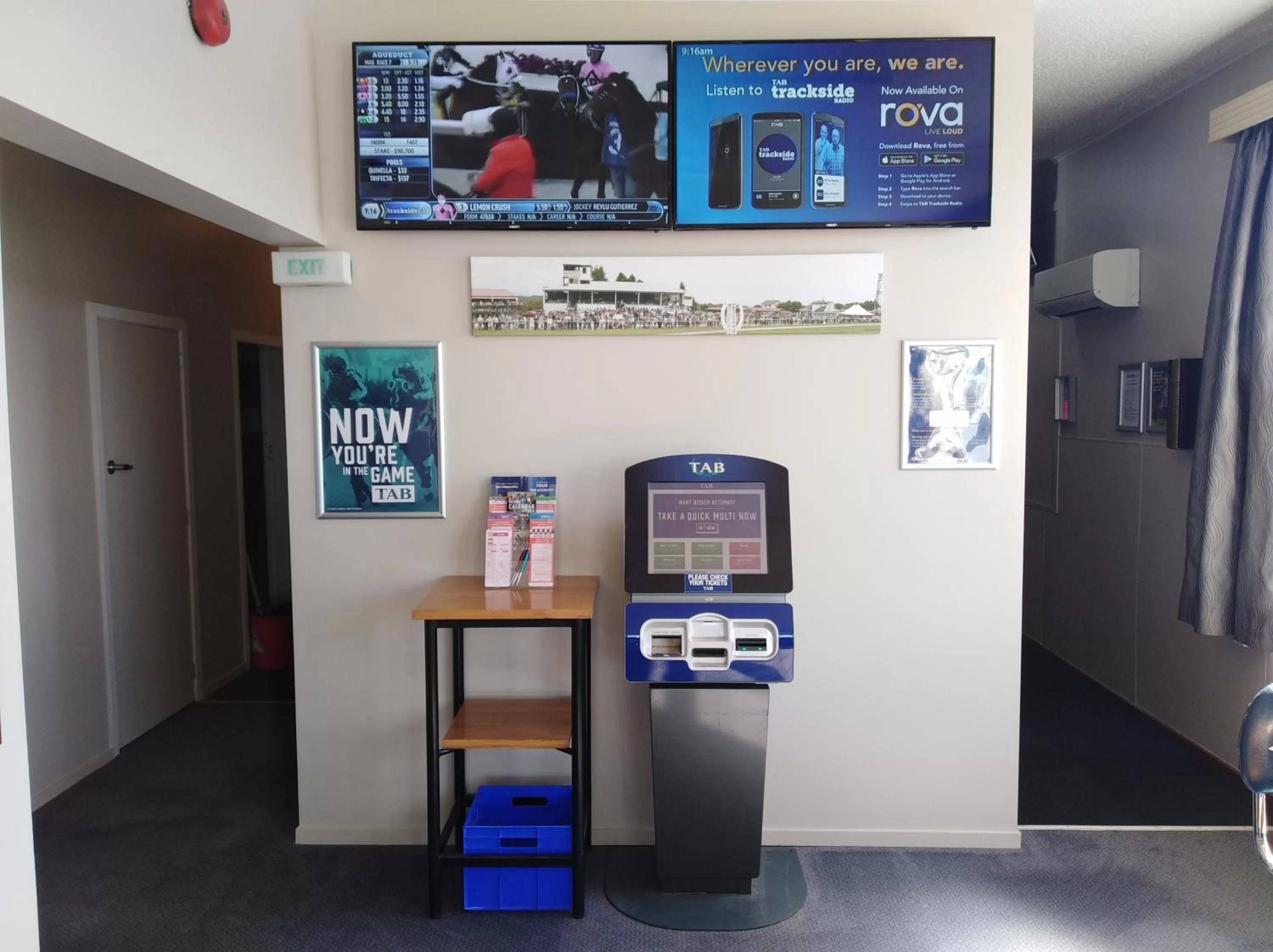 Entertainment in Hokitika Pioneer Hotel