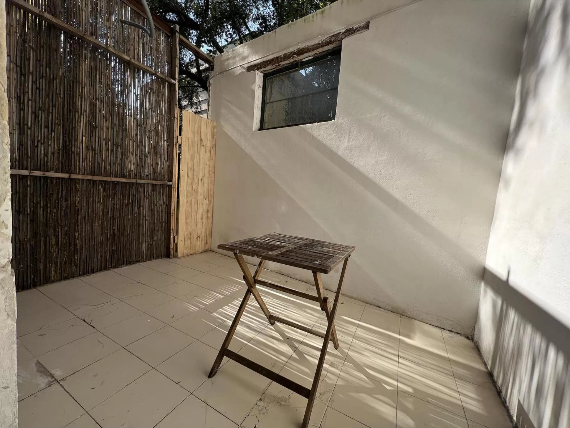 Balcony/Terrace, TV/Entertainment Center in Il giardino e gli affreschi