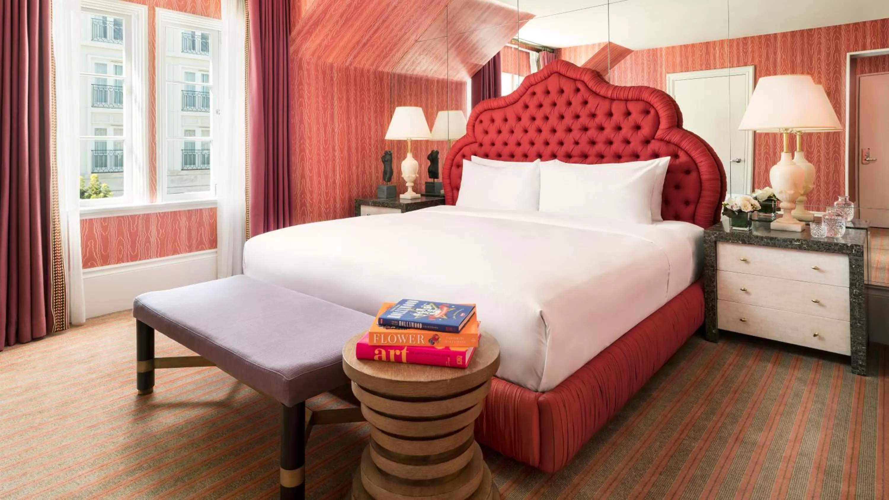 Bed in Maison 140 Beverly Hills