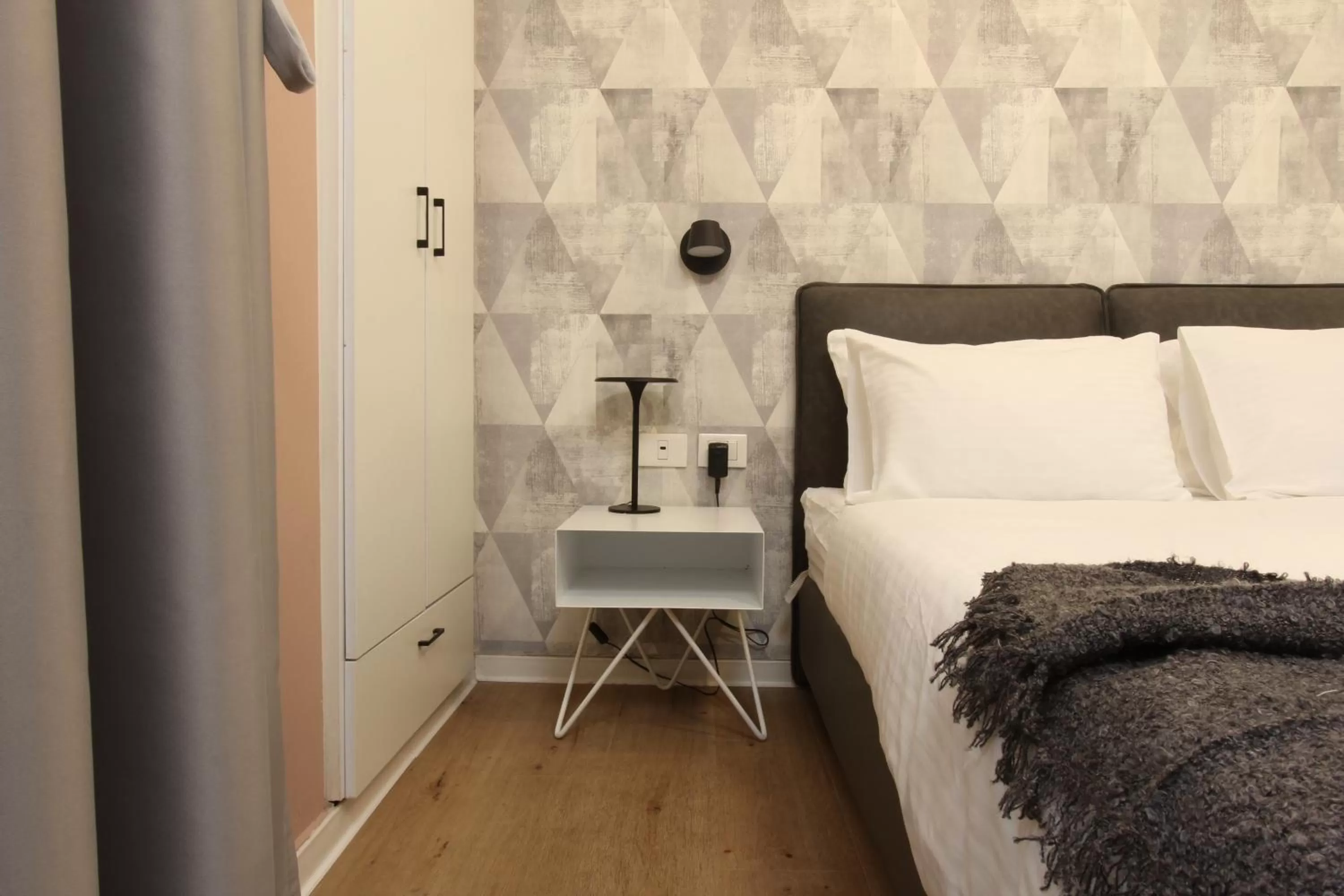 Bed in דירות גני תערוכה - TLV university apartments near Expo by Sea N' Rent