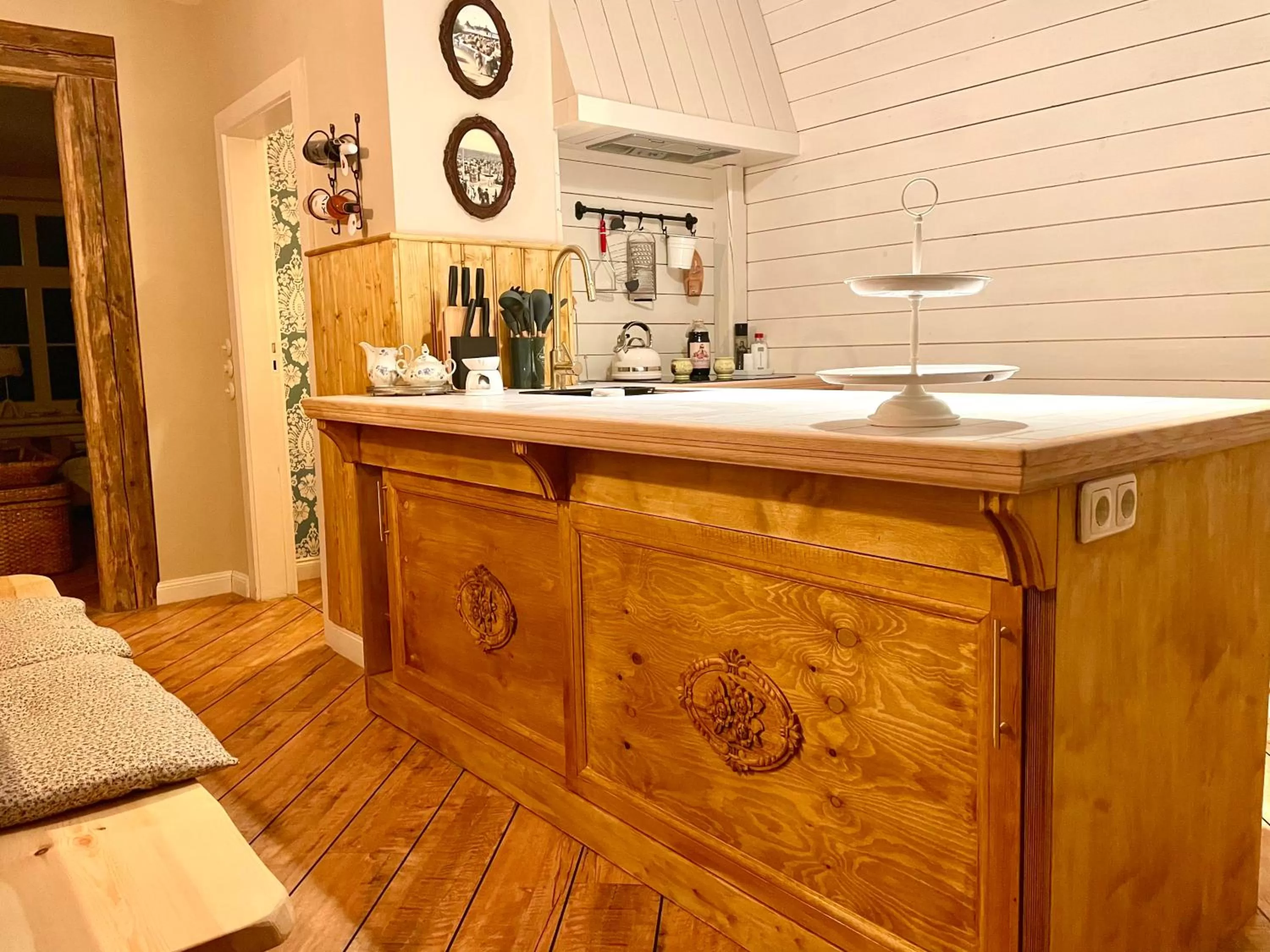 kitchen in Weißt Du noch - Gästehäuser & Suiten