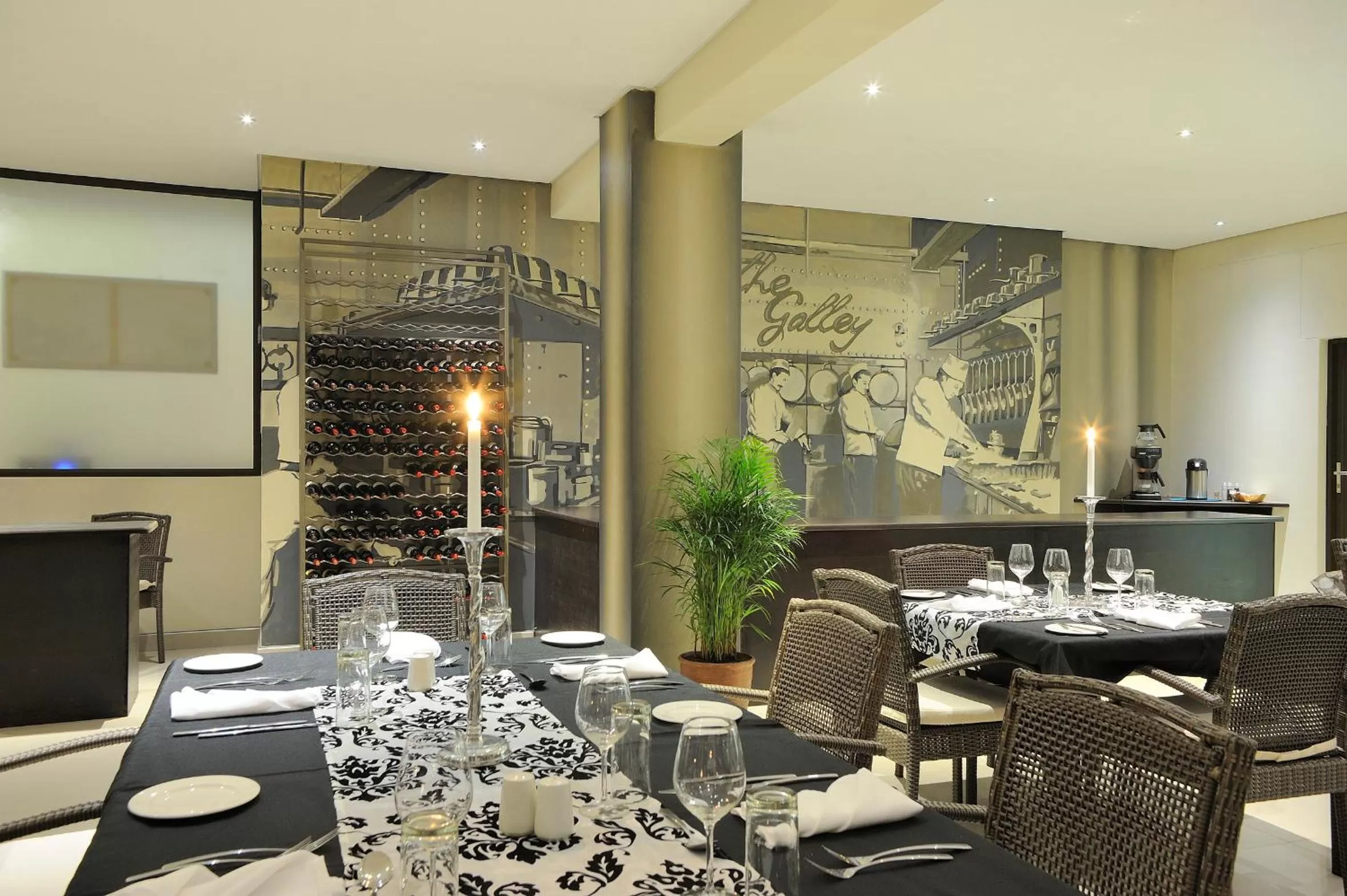 Restaurant/places to eat in Beach Hotel Swakopmund