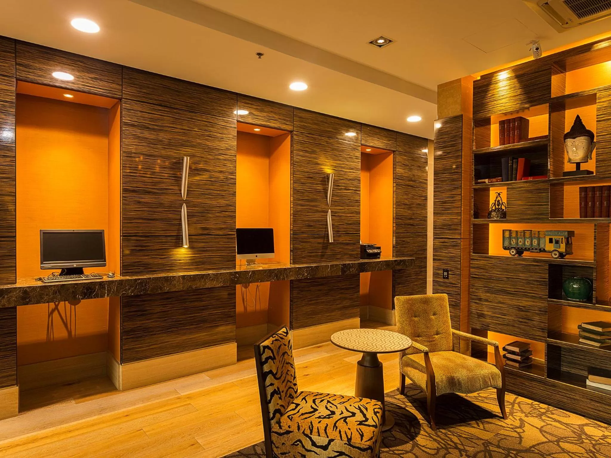 Business facilities in EK Hotel By Preferred Hotels Group