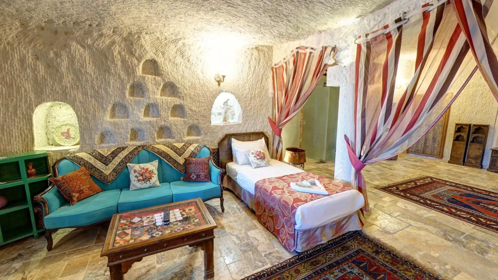 Bed in Roc Of Cappadocia