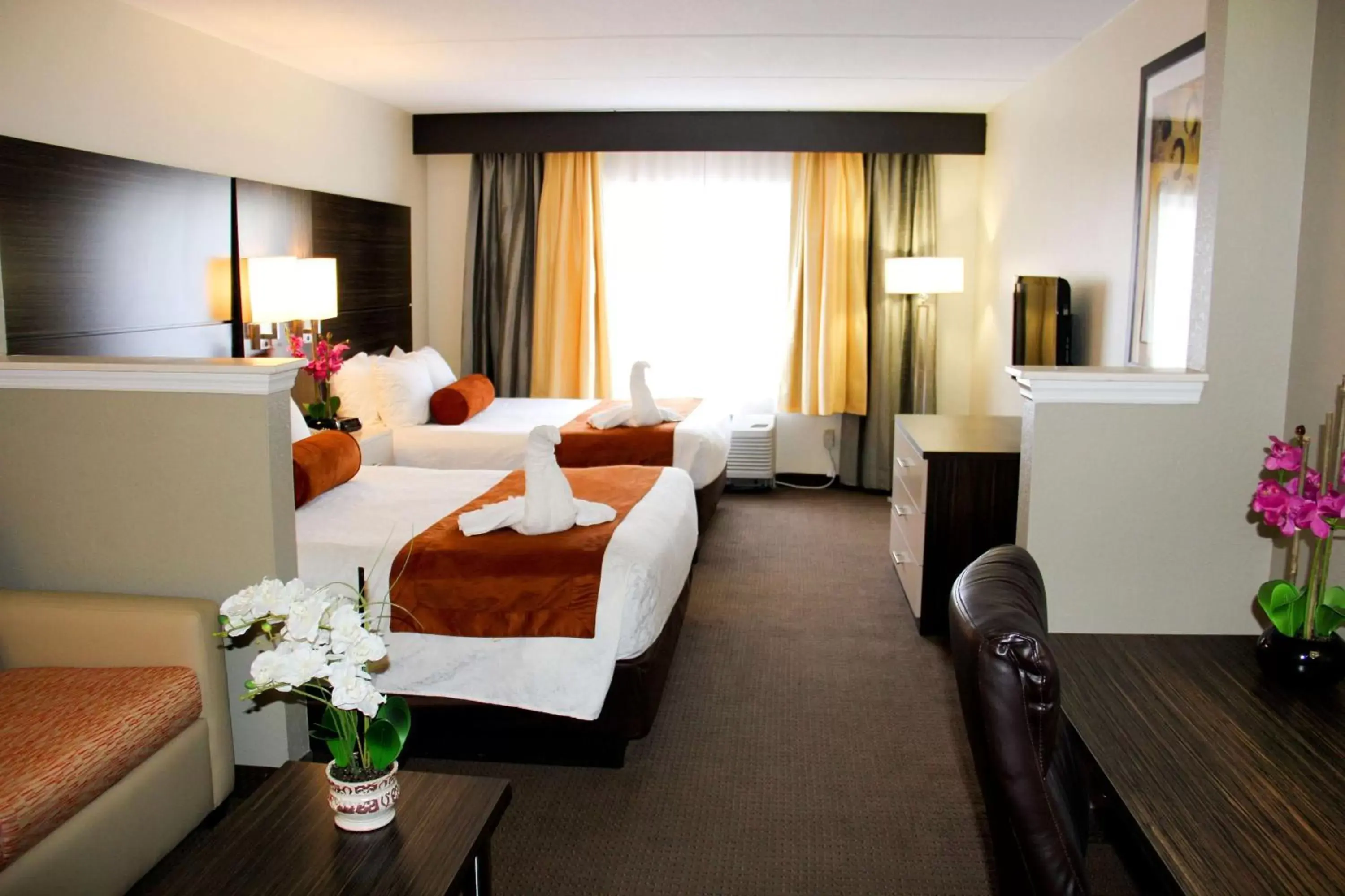 One-Bedroom Suite with Two Queen Beds - Non-Smoking in Best Western Airport Inn & Suites One-Bedroom Suite with Two Queen Beds - Non-Smoking in Best Western Airport Inn & Suites