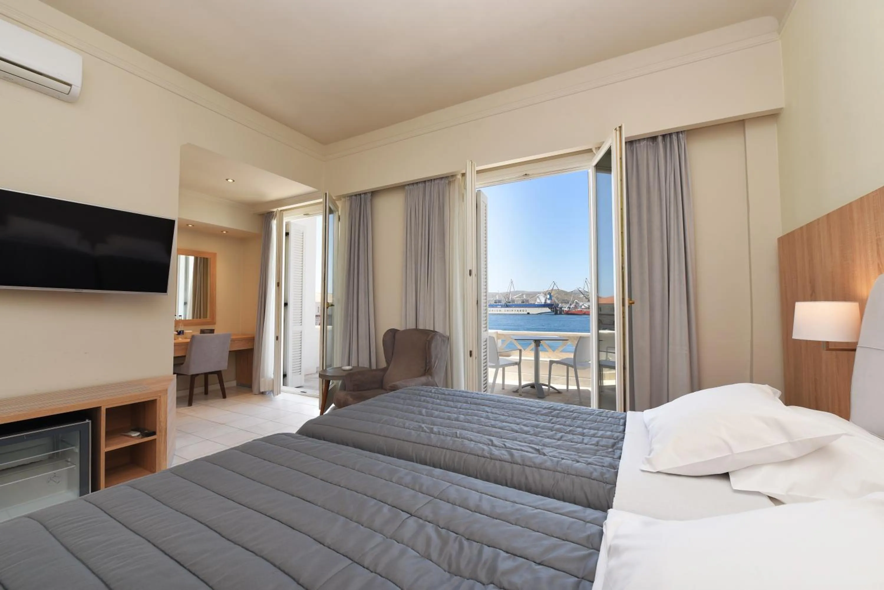 Bedroom, Bed in Hotel Hermes