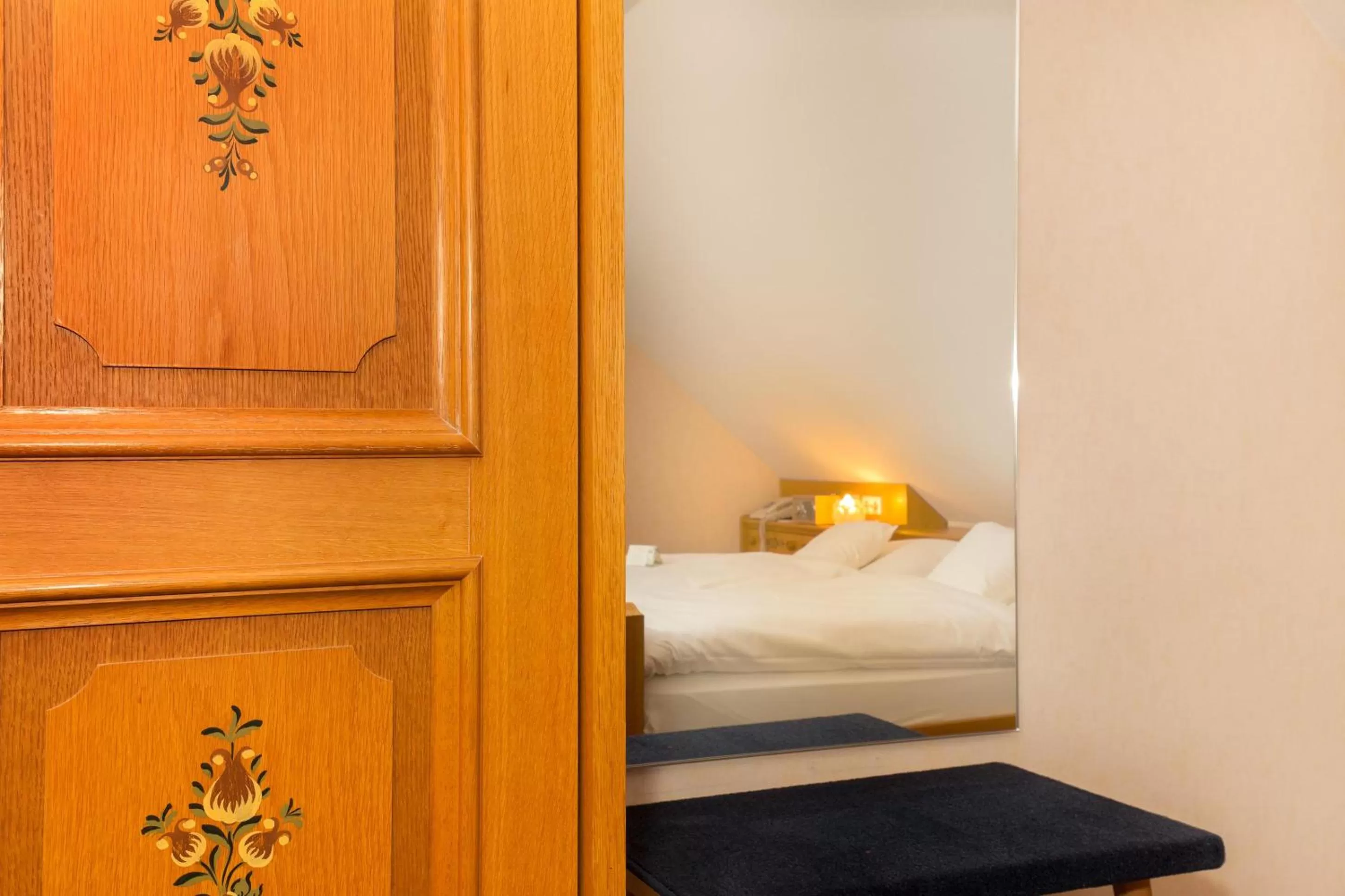 Photo of the whole room, Bed in Landgasthof Hotel Hirsch