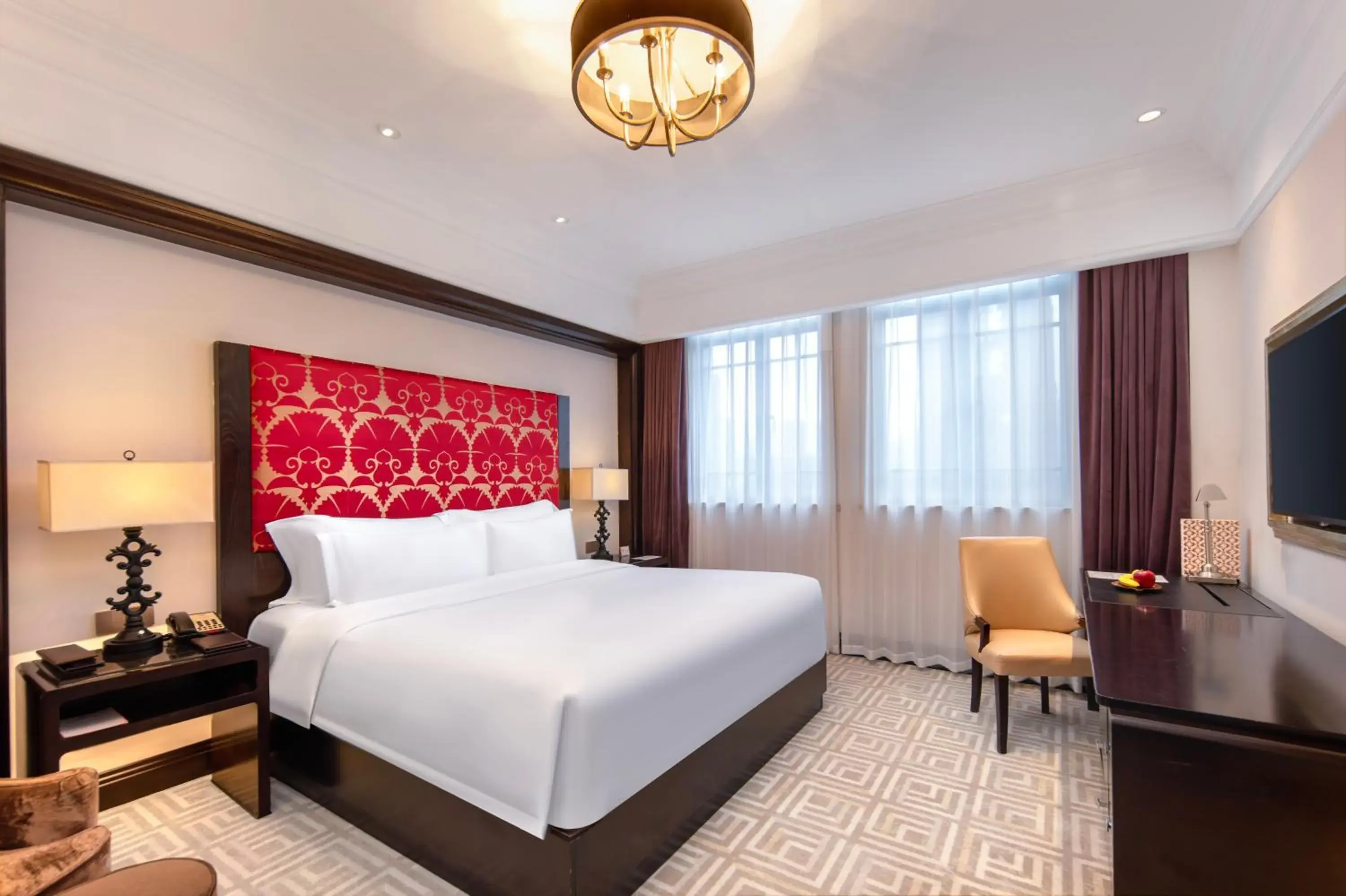 Shanghai Grand King Room - Welcome Fruit & Snacks & Beer * 1 per stay ( up 2 people ) in The Yangtze Boutique Shanghai Shanghai Grand King Room - Welcome Fruit & Snacks & Beer * 1 per stay ( up 2 people ) in The Yangtze Boutique Shanghai