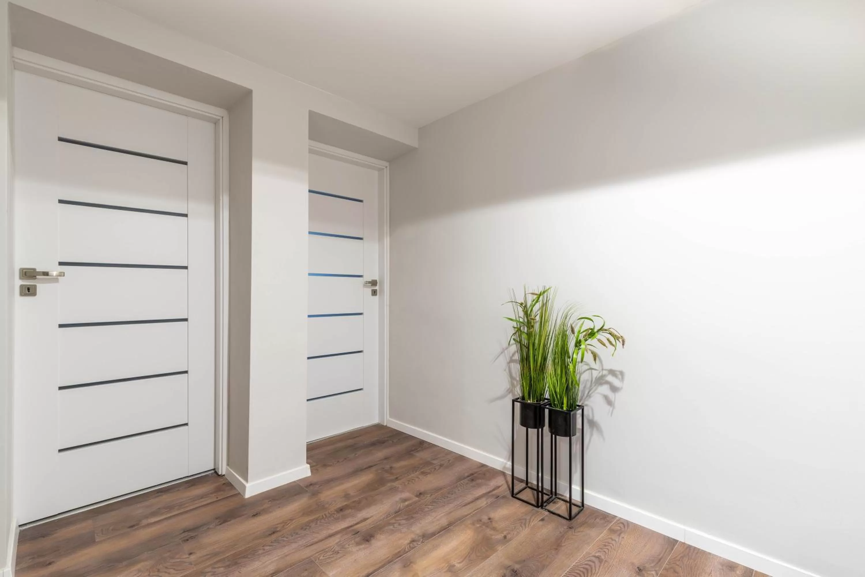 Property building, TV/Entertainment Center in Villa Bérc