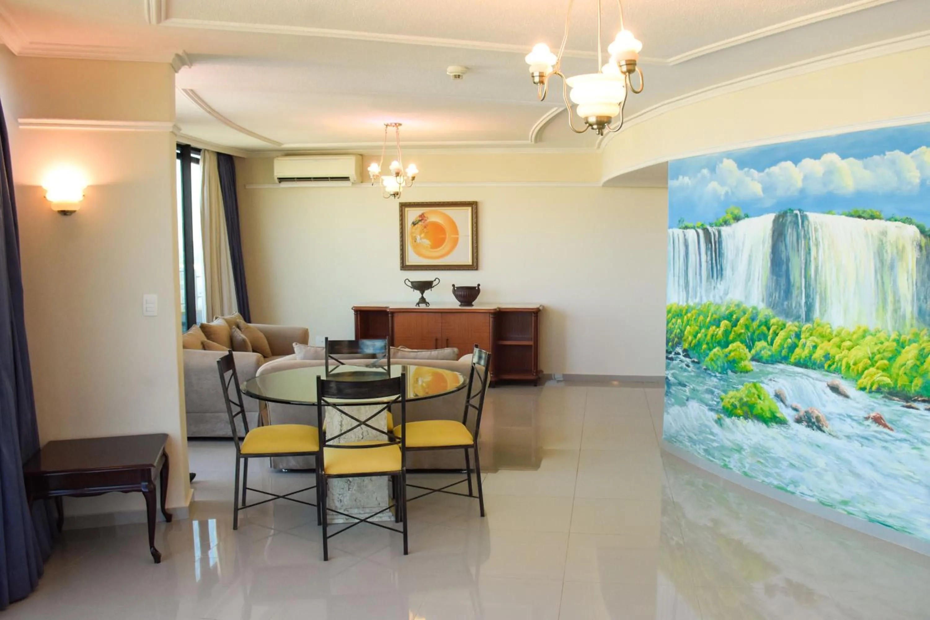 Living room in Hotel Golden Park Internacional Foz & Convenções By Nacional Inn