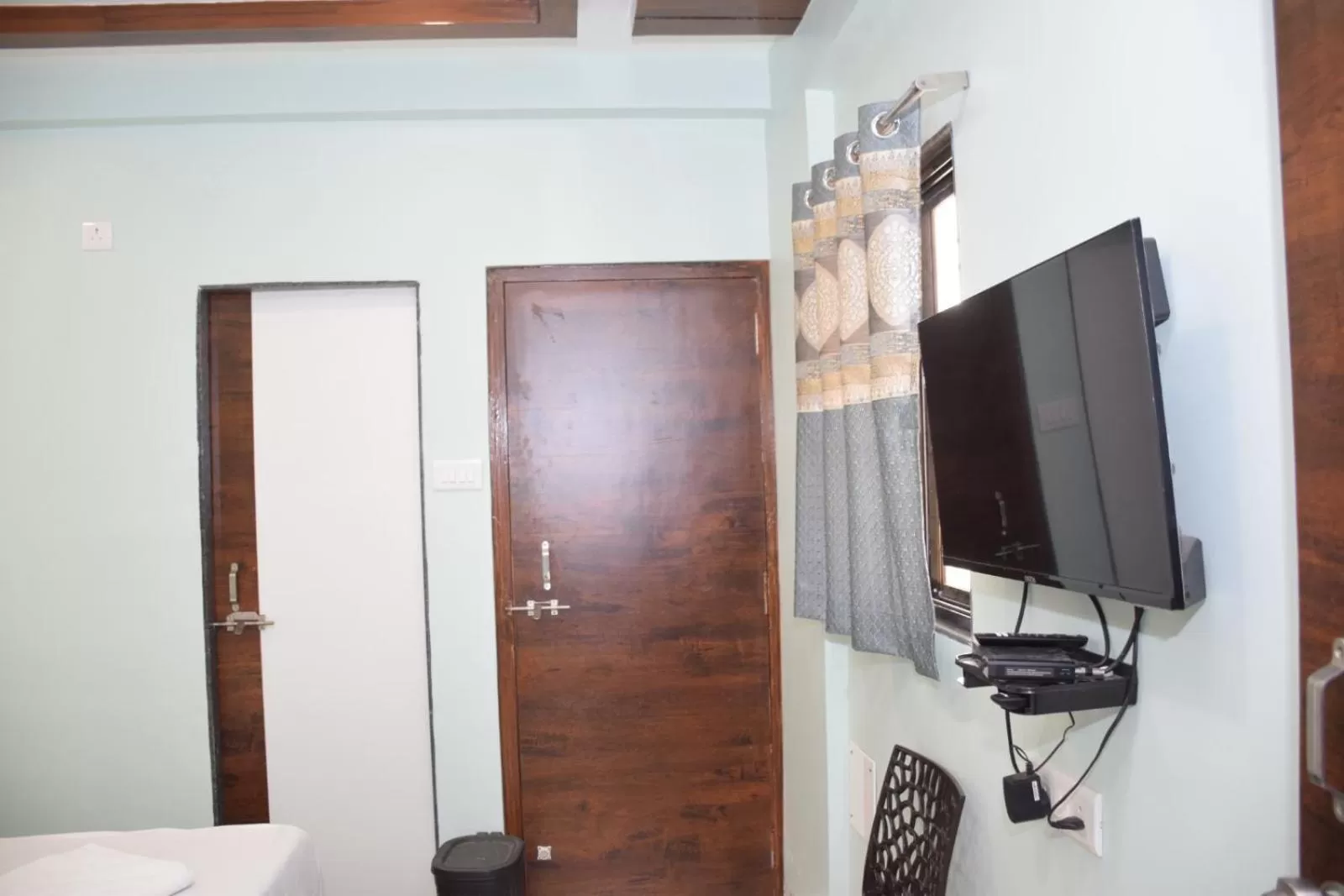 Bed in Shankar Residency, Akkalkot