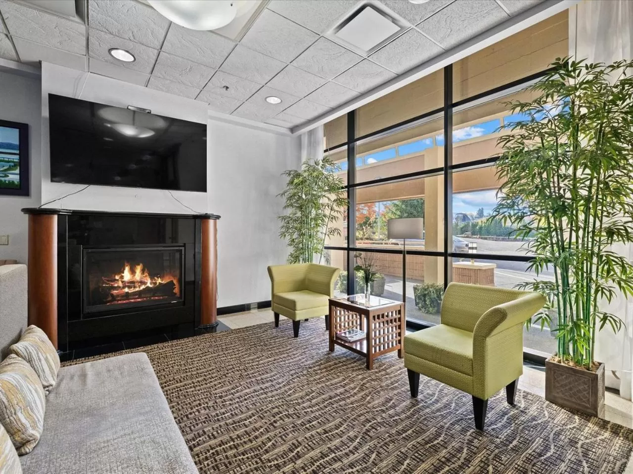 Lobby or reception in Comfort Inn & Suites Downtown Tacoma