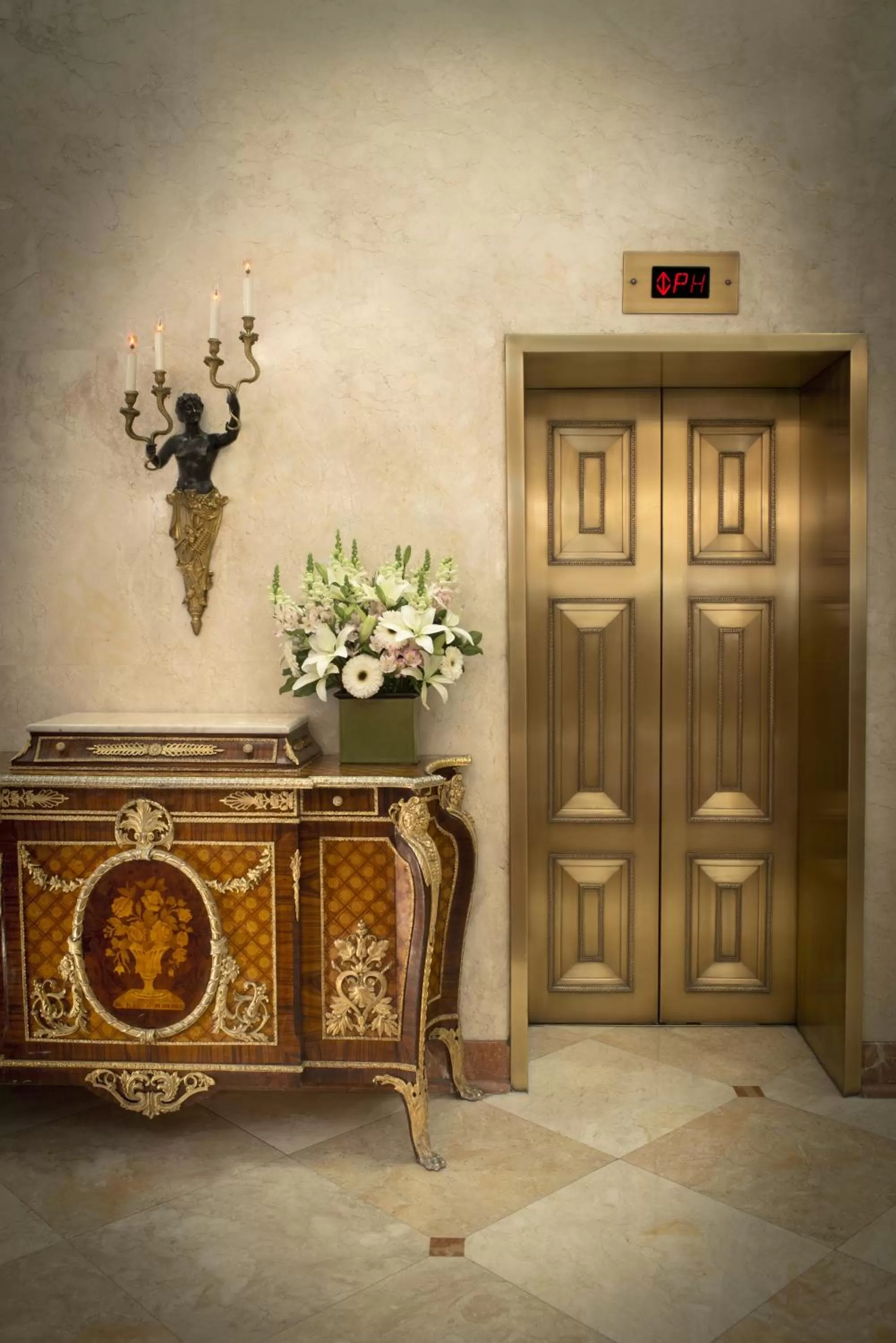 Lobby or reception in The Kimberly Hotel