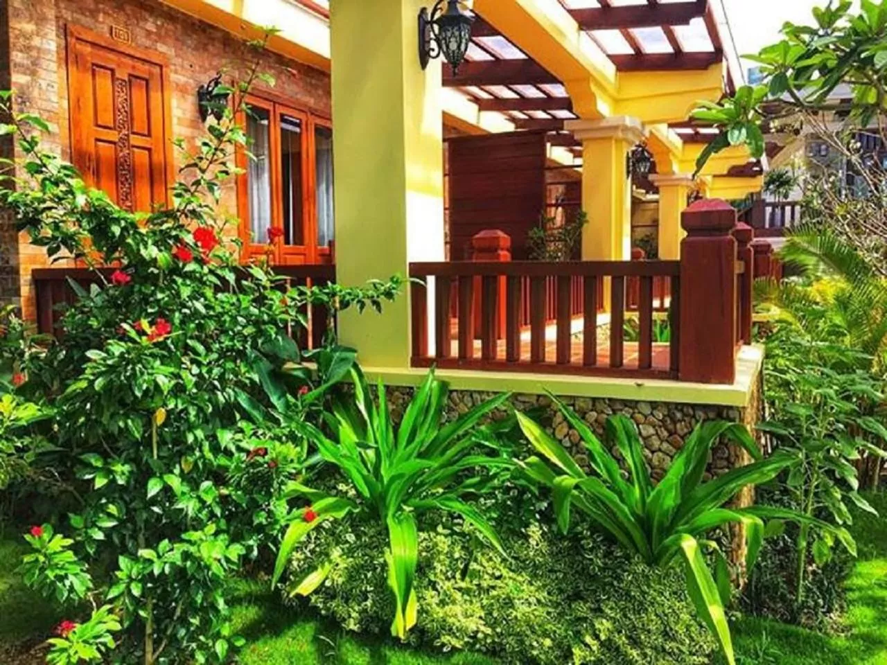 Garden view in Try Palace Resort-Kep