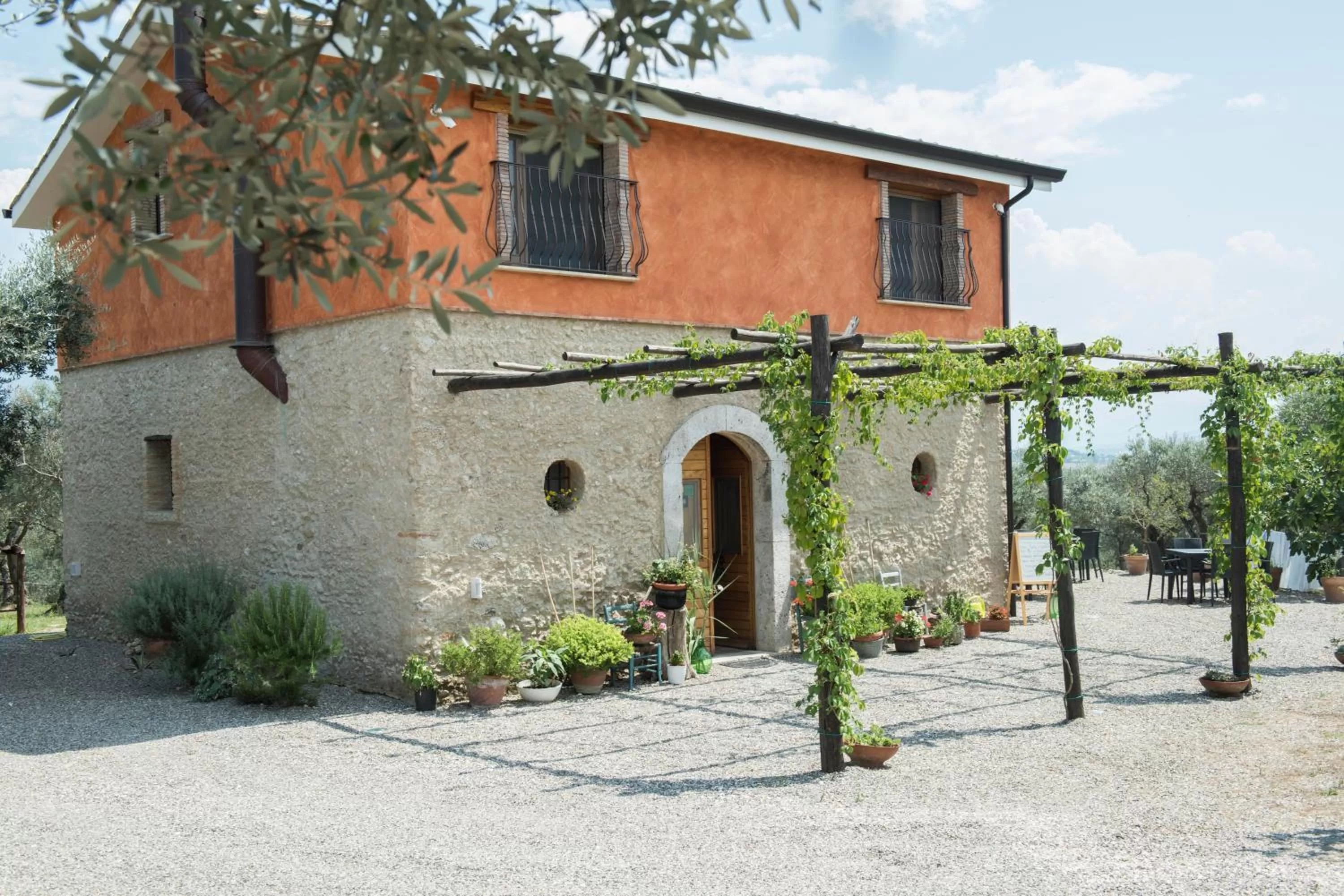 Facade/entrance, Property Building in B&B Rifugio tra gli Ulivi