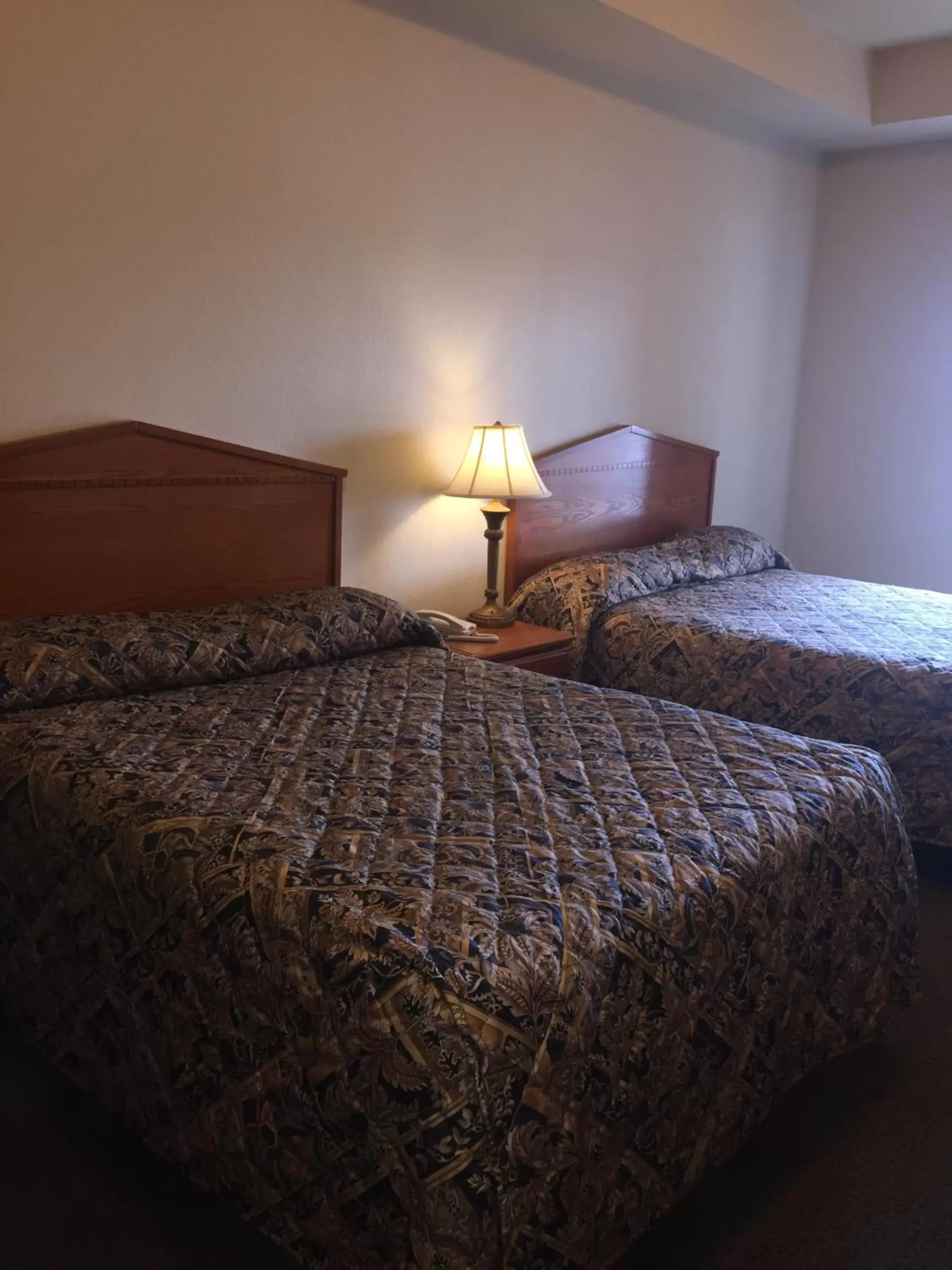 Queen Room with Two Queen Beds - Non-Smoking in Studio 7 Harker Heights Queen Room with Two Queen Beds - Non-Smoking in Studio 7 Harker Heights