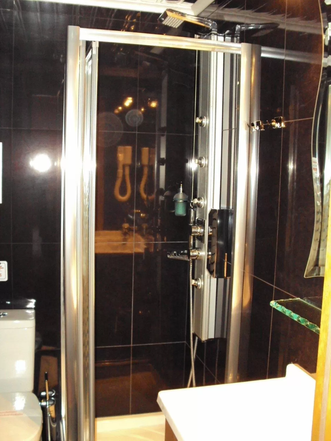 Bathroom in Astoria Hotel Traditional