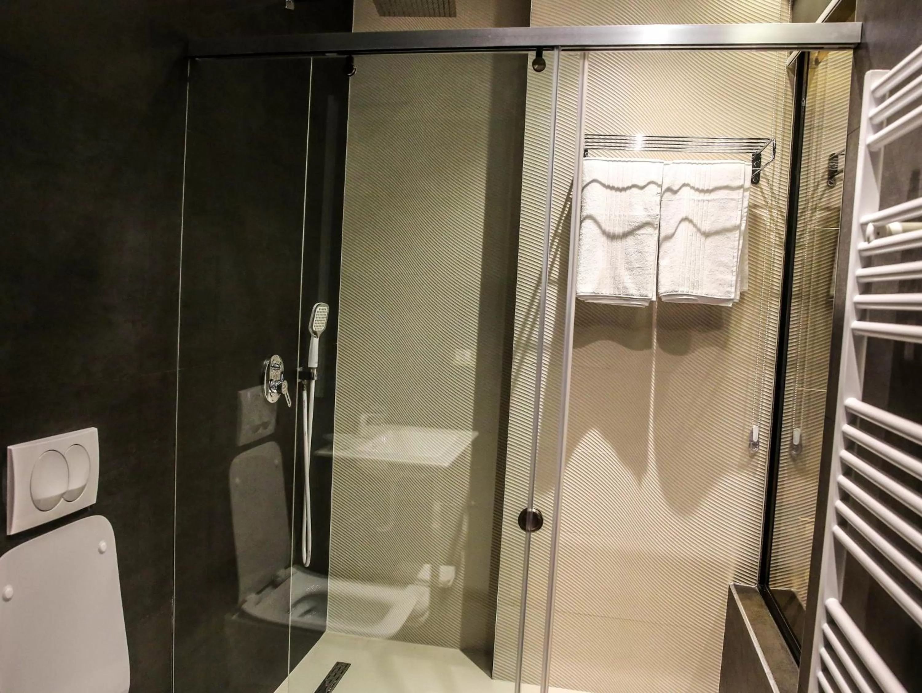 Bathroom in Mai Tai Resort