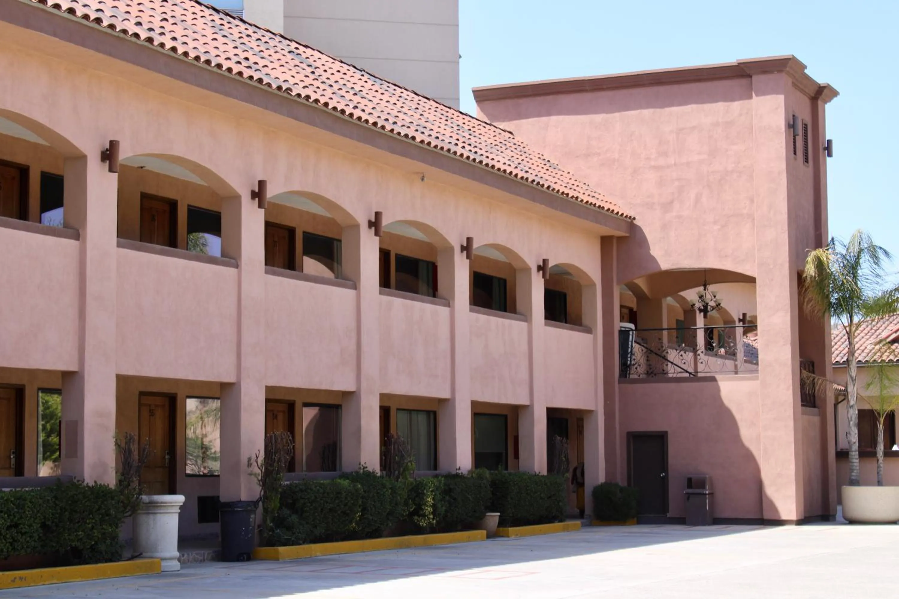 Property building in Estancia Inn