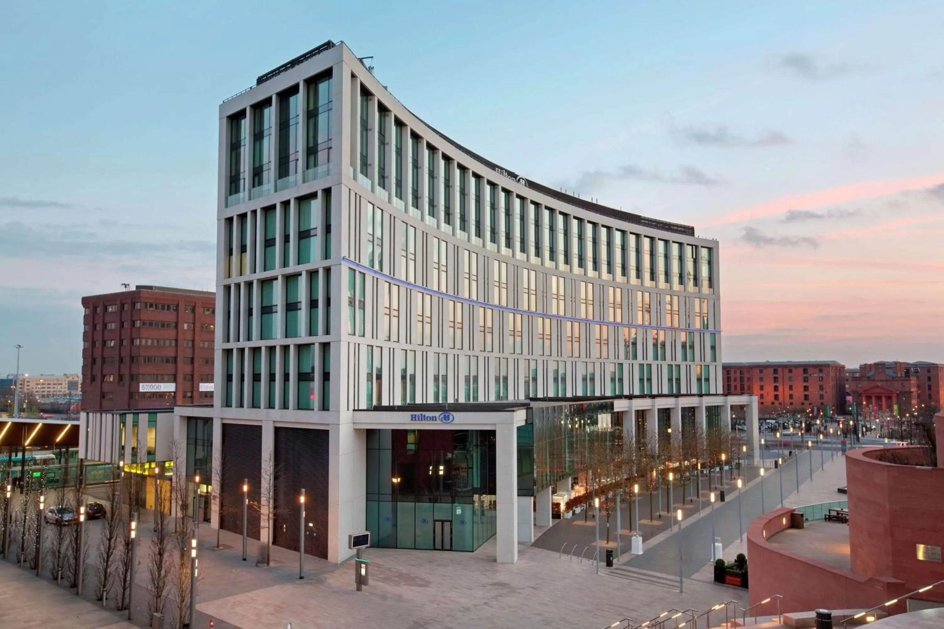 Property building in Hilton Liverpool City Centre