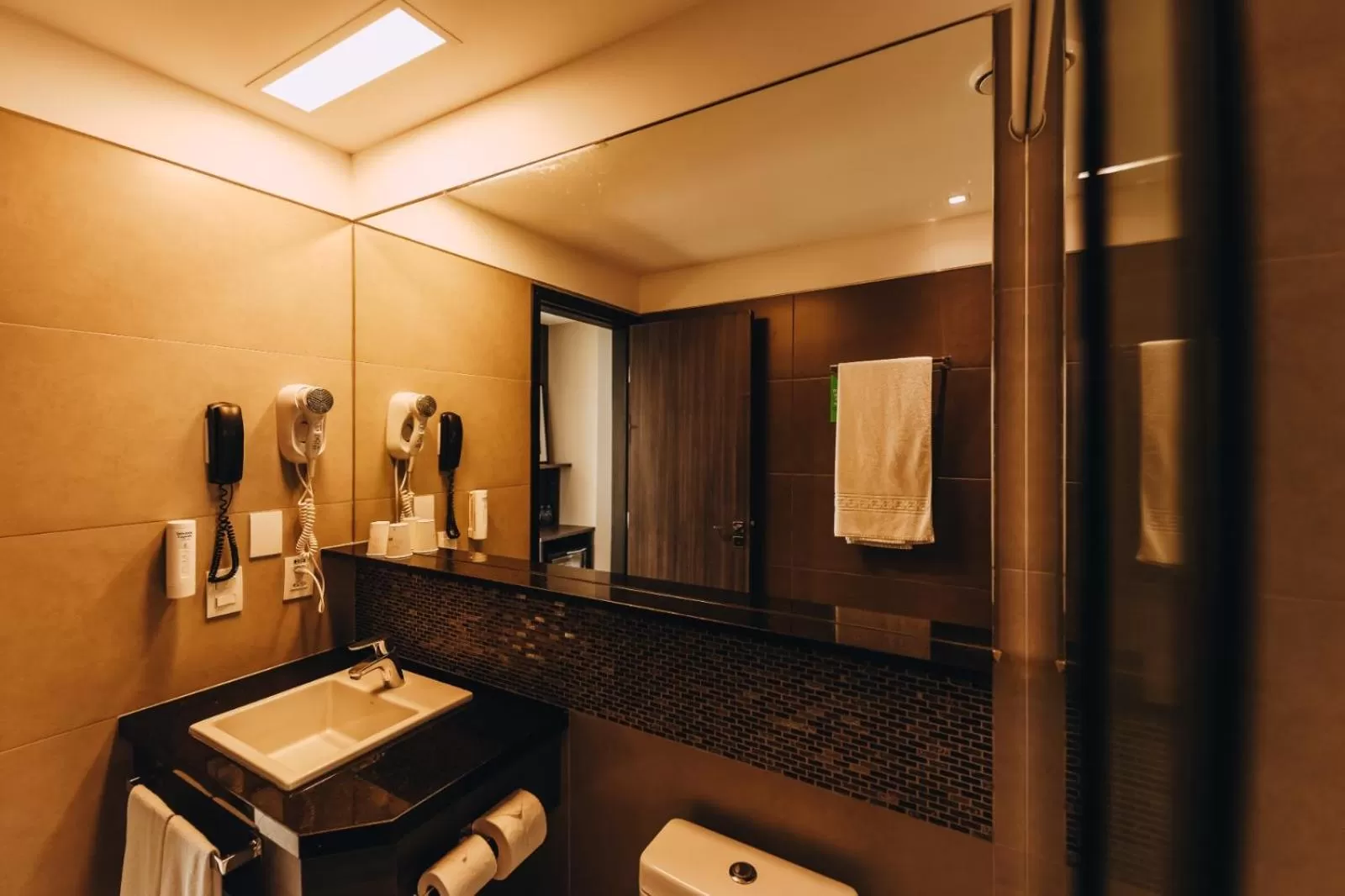 Bathroom in Golden Tulip Natal Ponta Negra