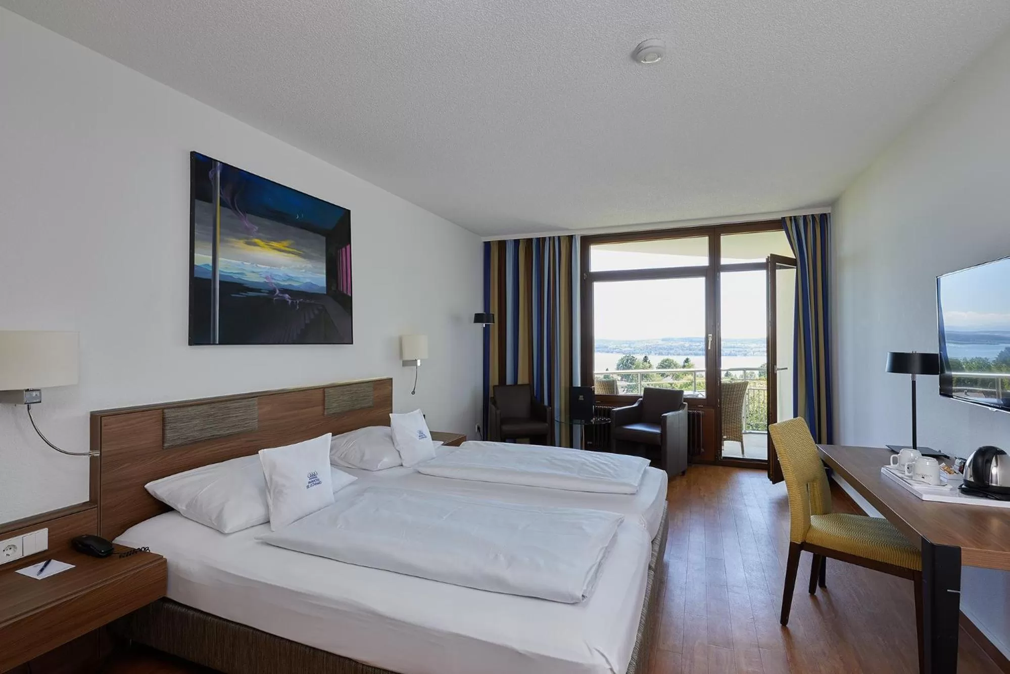 Bed in Parkhotel St.Leonhard