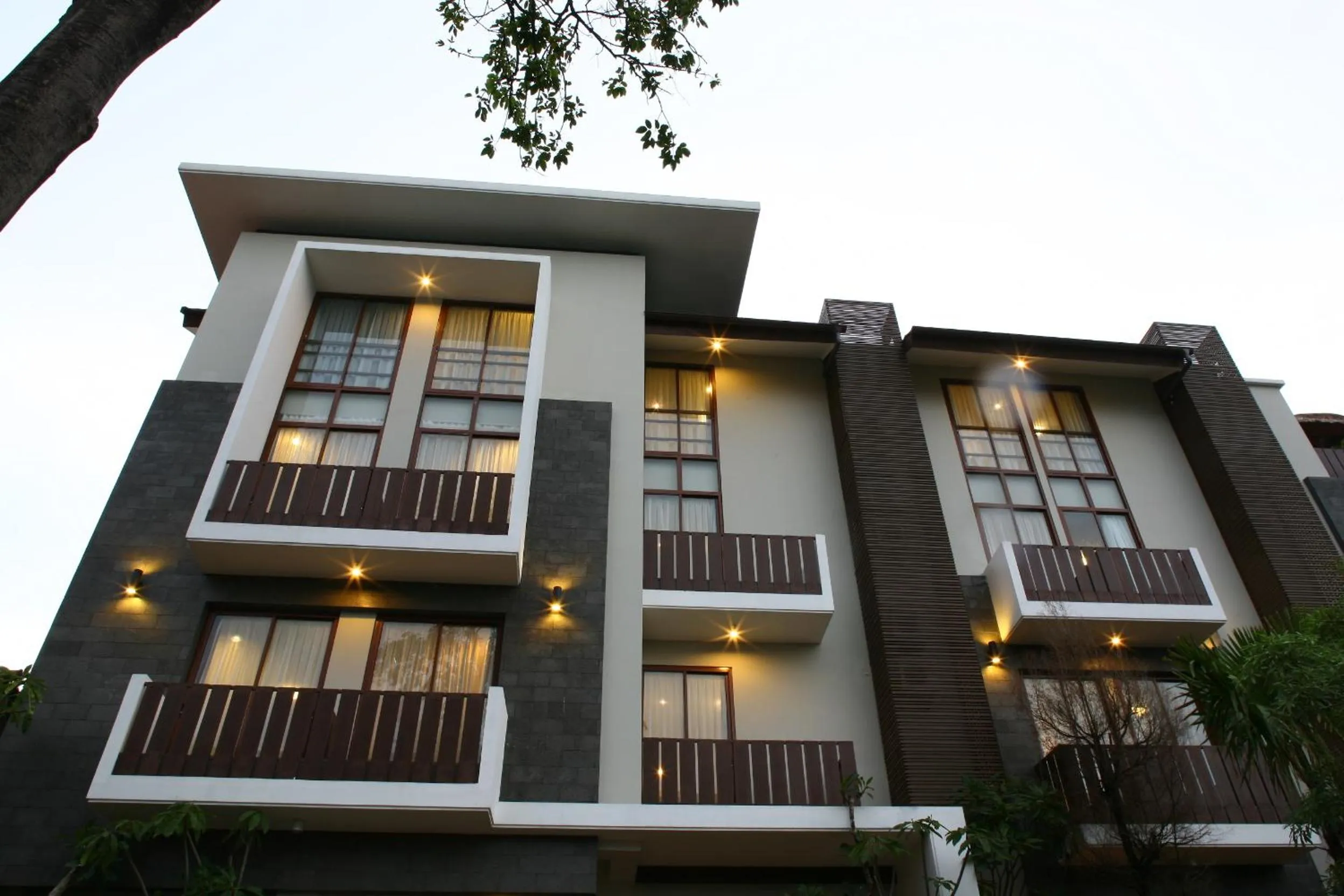 Facade/entrance in Rasuna Mansion