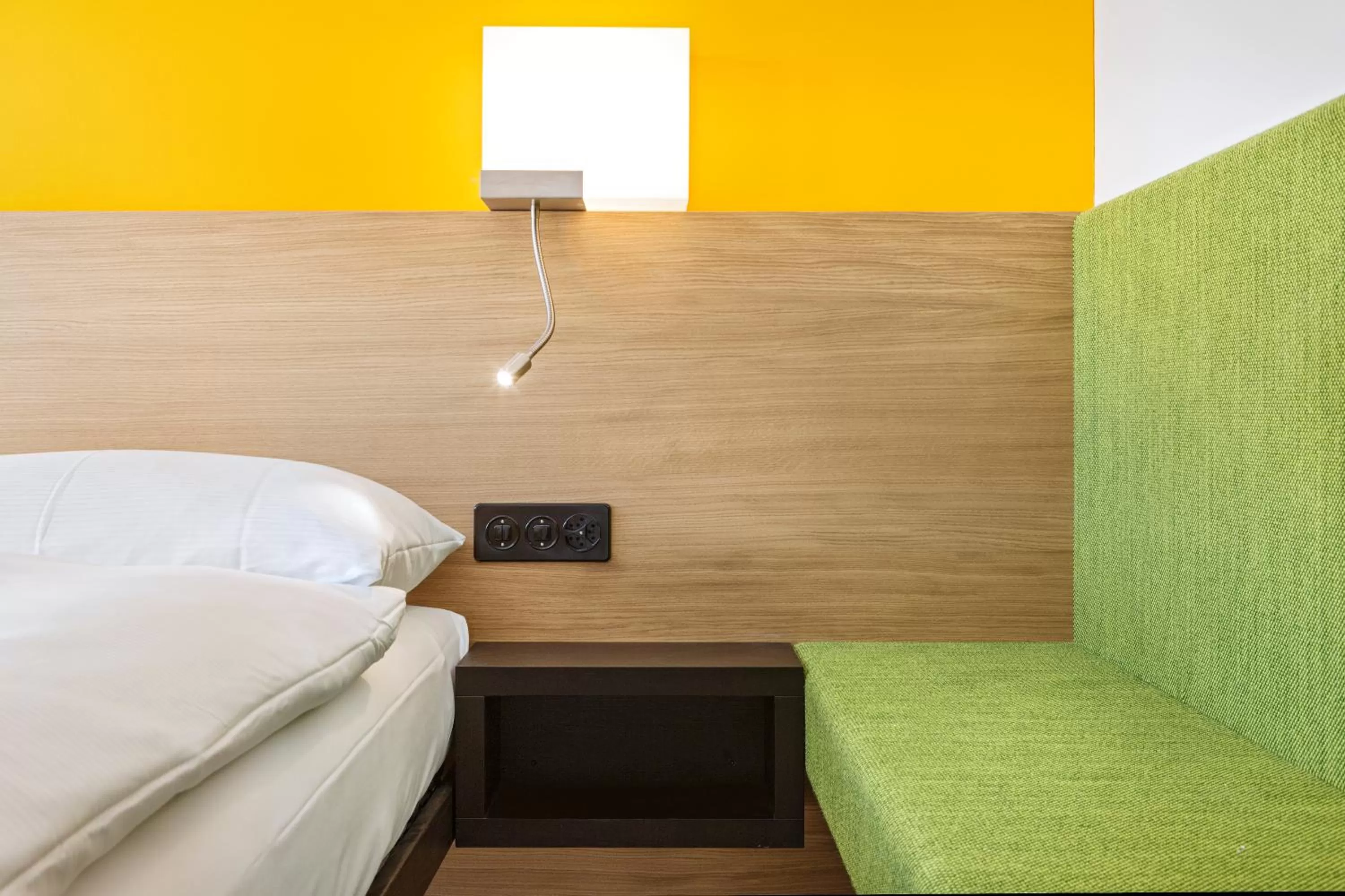 Bedroom, Bed in Züri by Fassbind