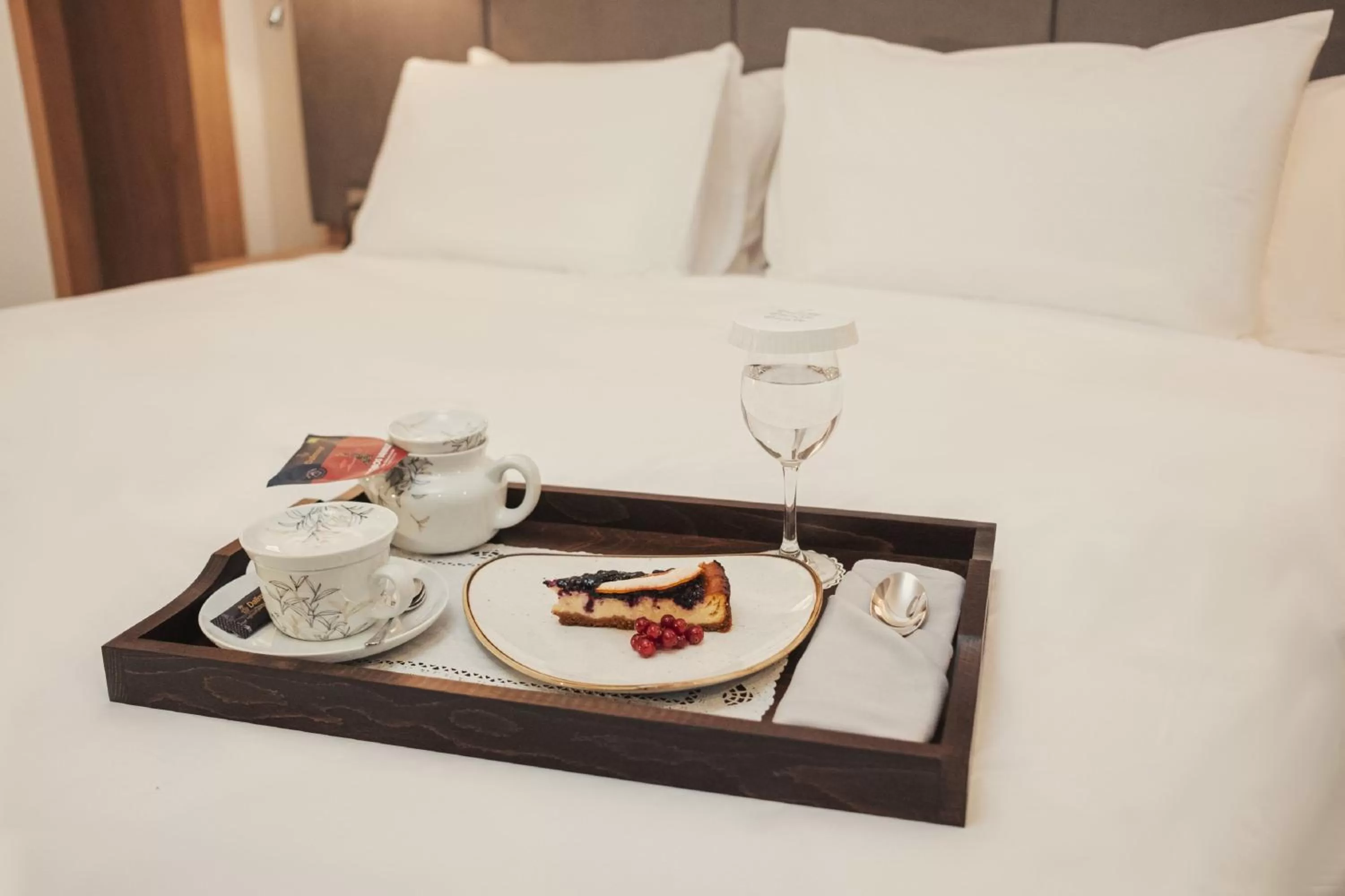 Photo of the whole room, Bed in Holiday Inn Bucharest - Times by IHG