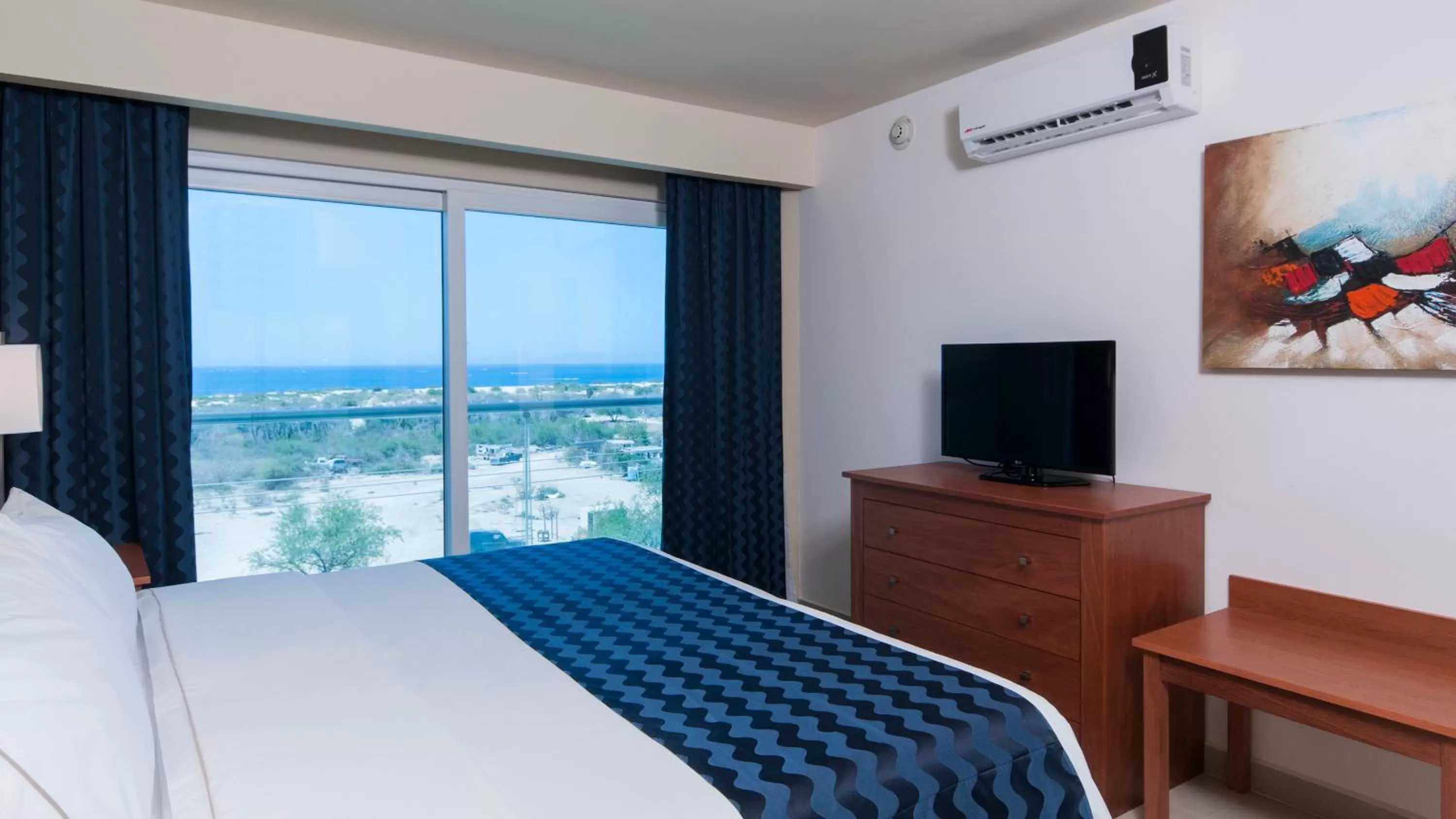 Photo of the whole room, Bed in Holiday Inn Express Cabo San Lucas by IHG