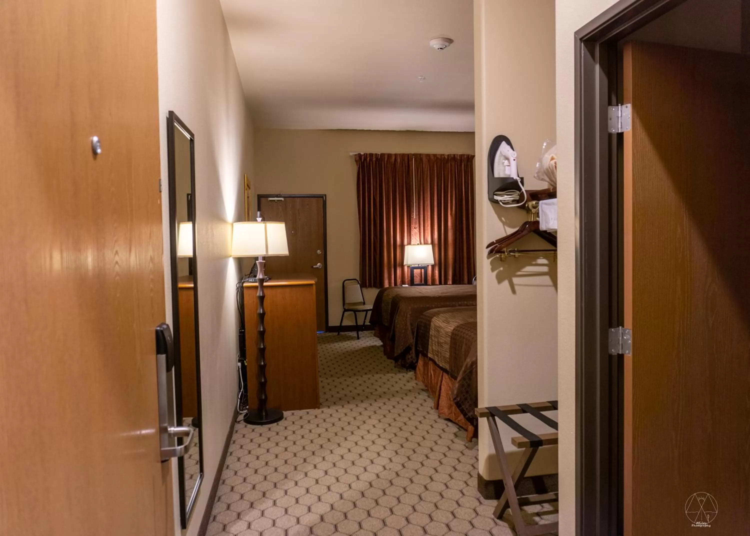 Bed in Newcastle Lodge & Convention Center