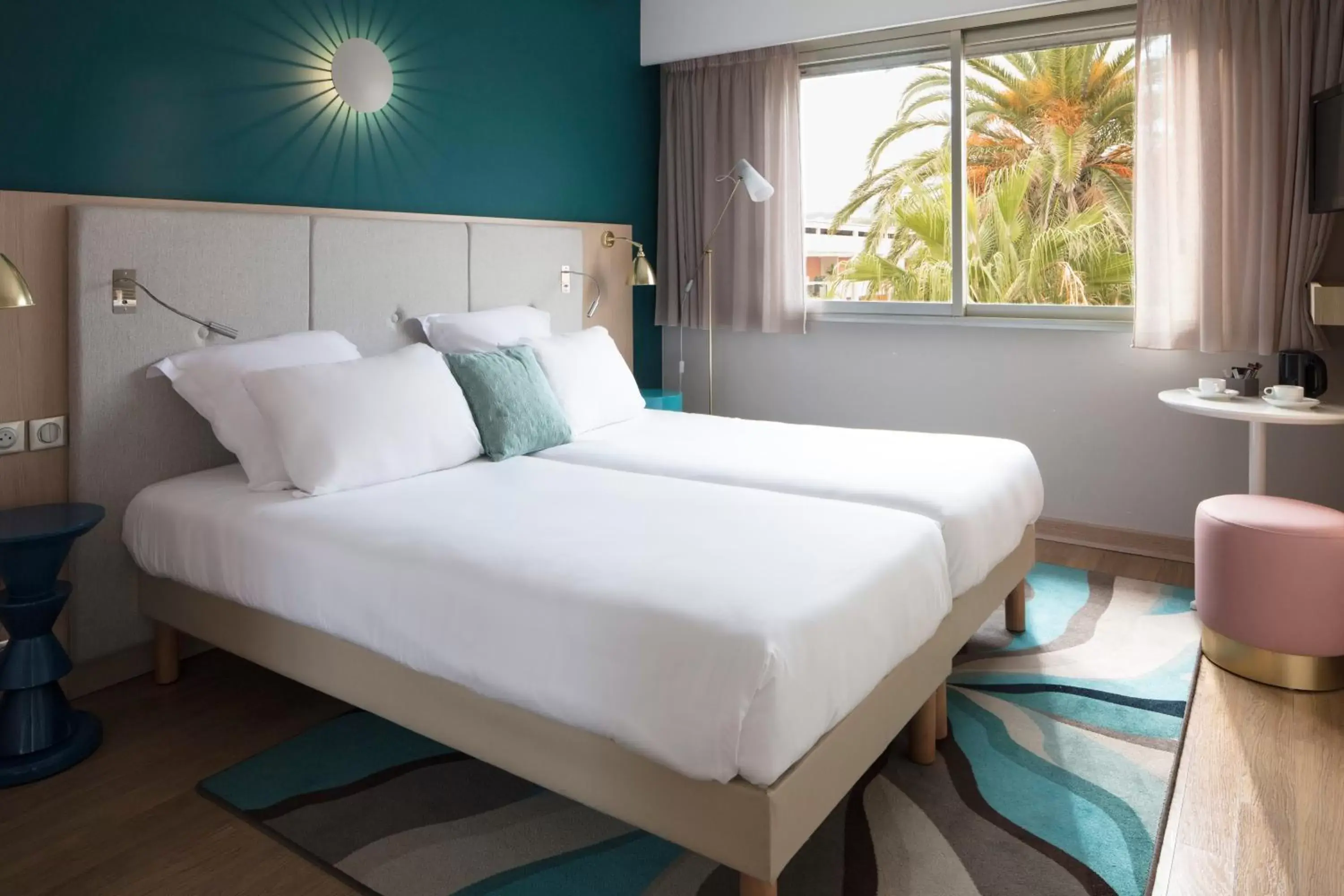 Classic Double or Twin Room in Mercure Villeneuve Loubet Plage Classic Double or Twin Room in Mercure Villeneuve Loubet Plage