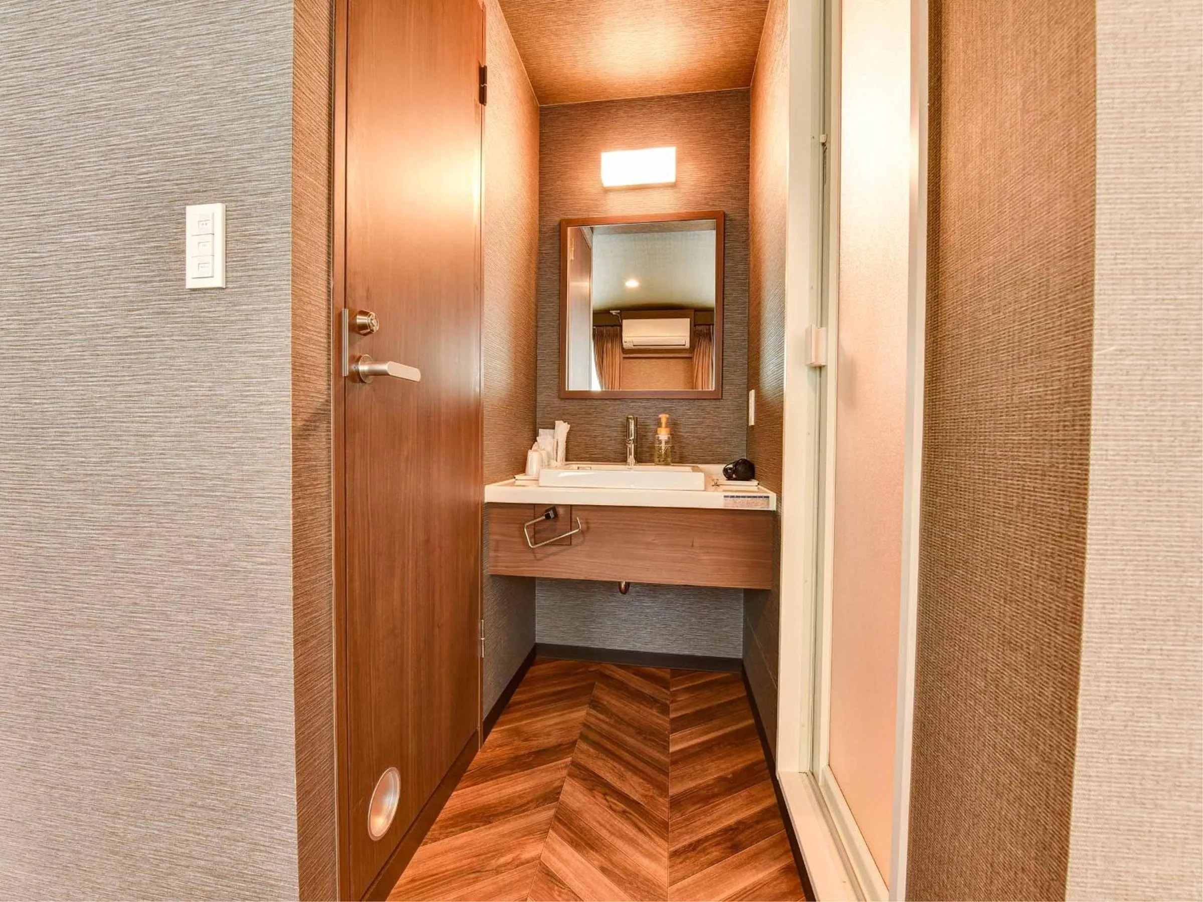 Photo of the whole room in Hotel Crane Tachibana