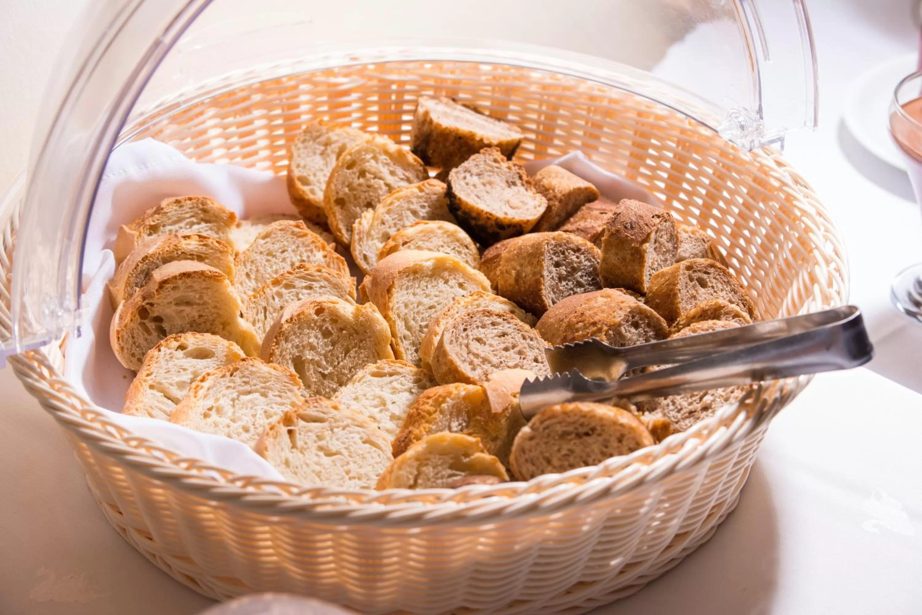 Restaurant/places to eat, Food in Hotel Aigli