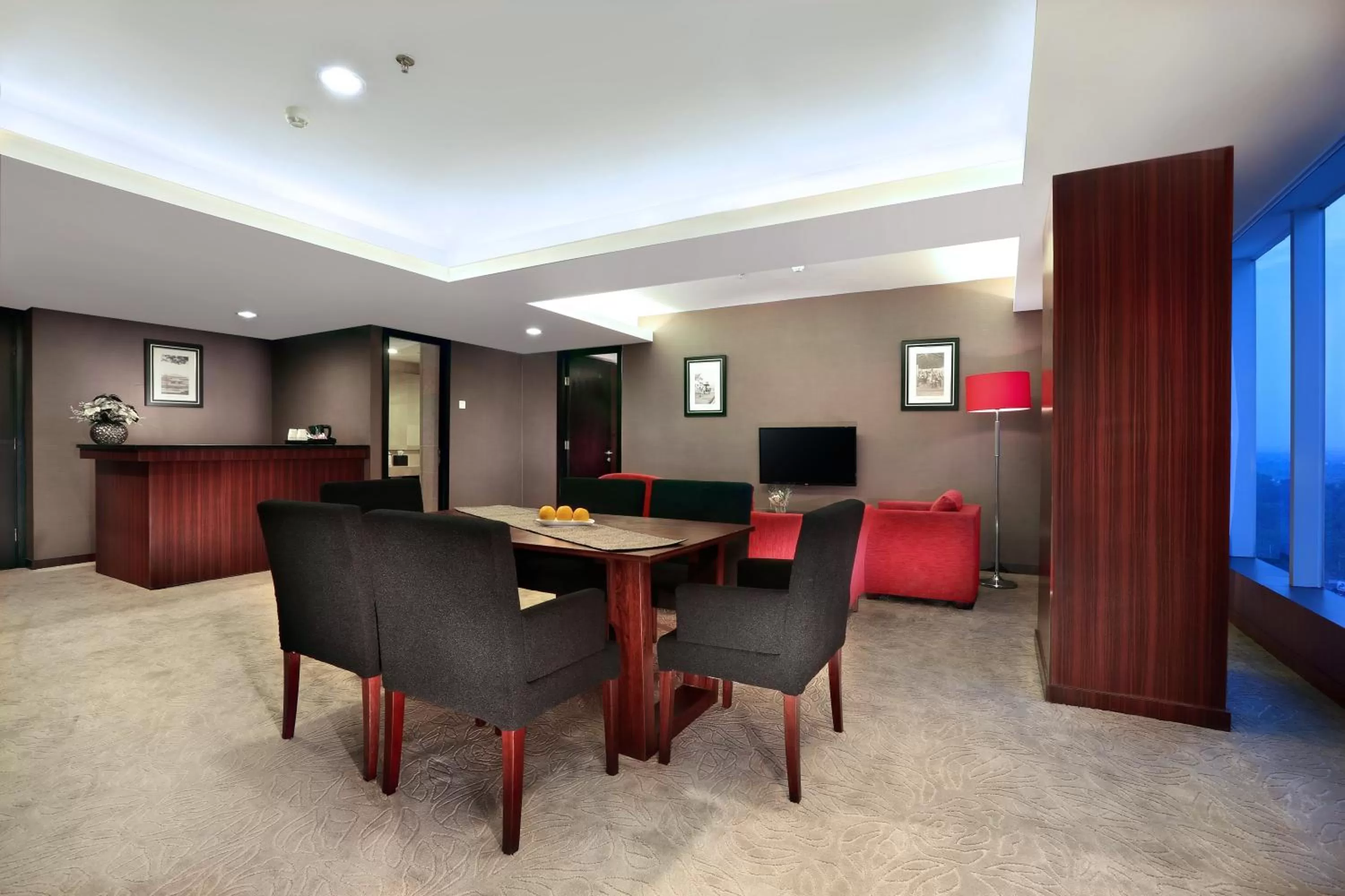 Living room in Aston Madiun Hotel & Conference Center