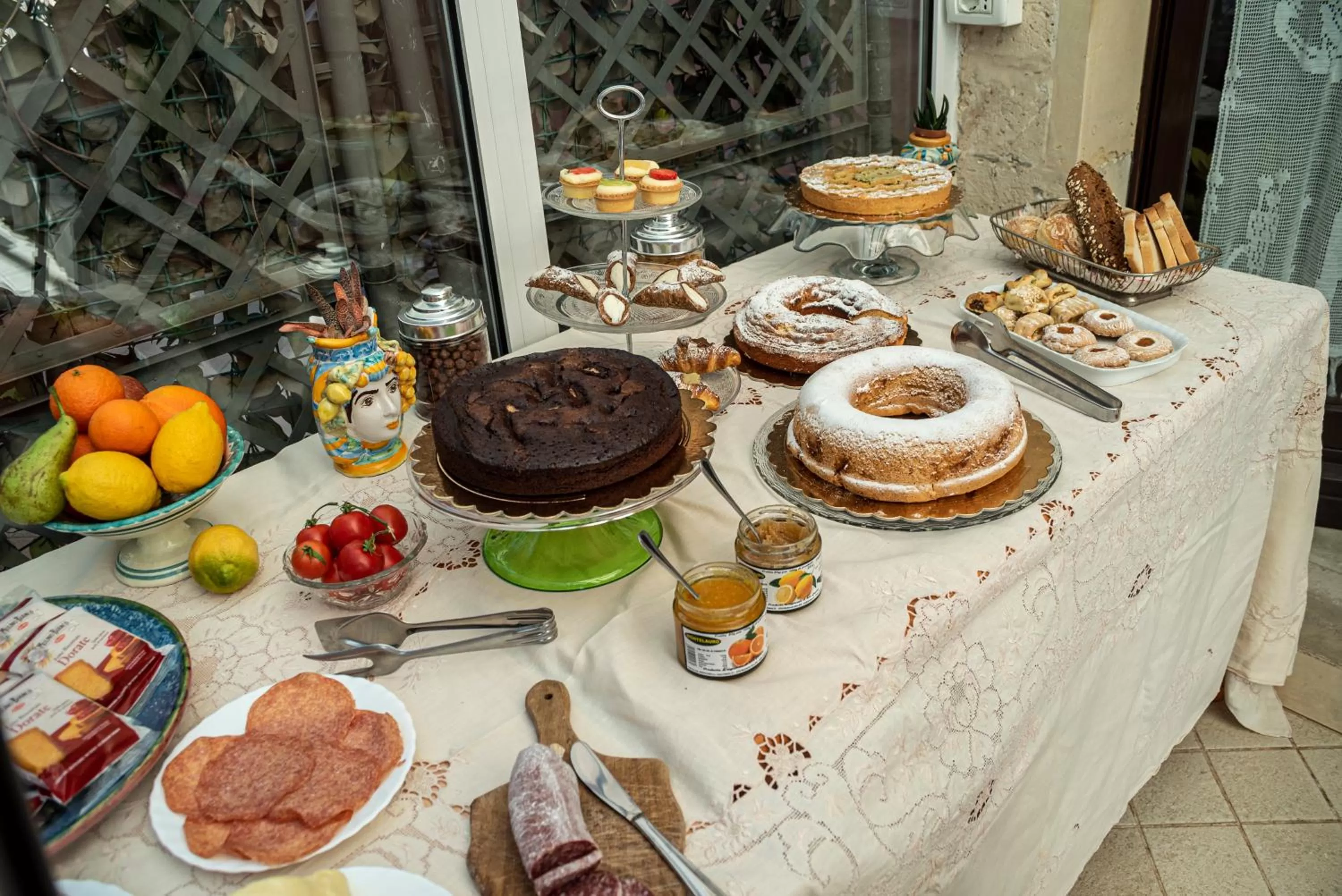 Breakfast in Lakkios charming suites and rooms