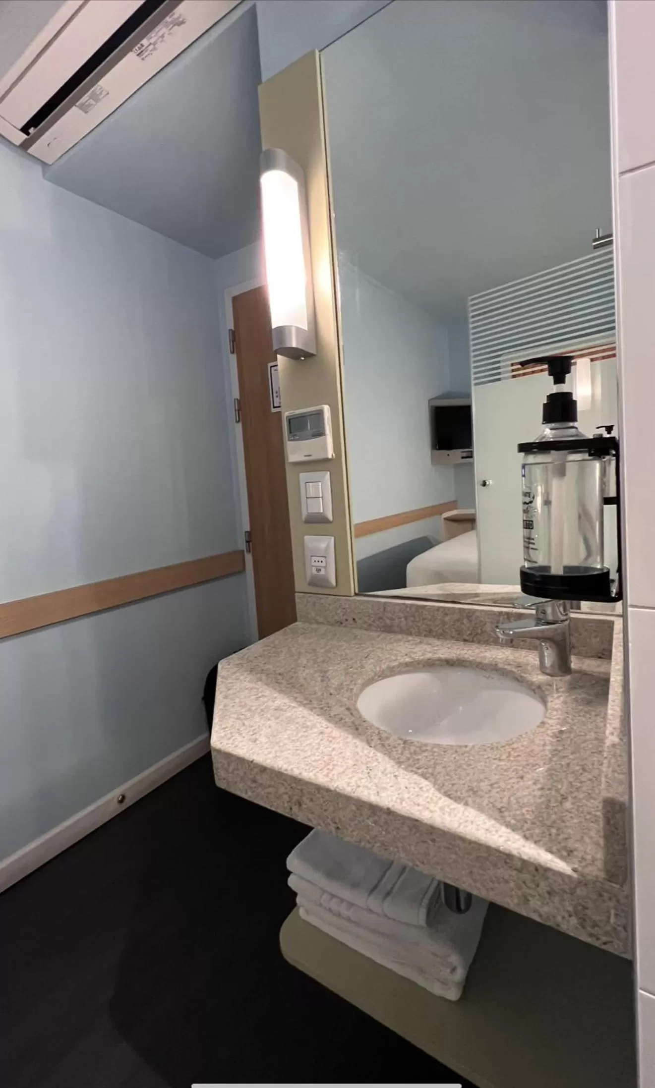 Bathroom in ibis budget Copiapo