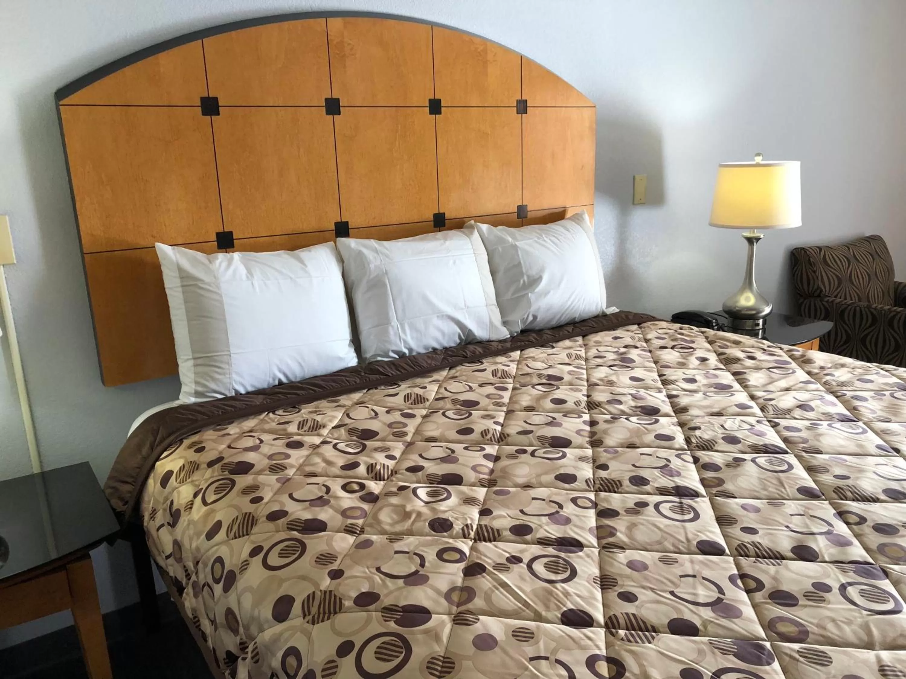 Bedroom, Bed in Magnolia Inn Laurens