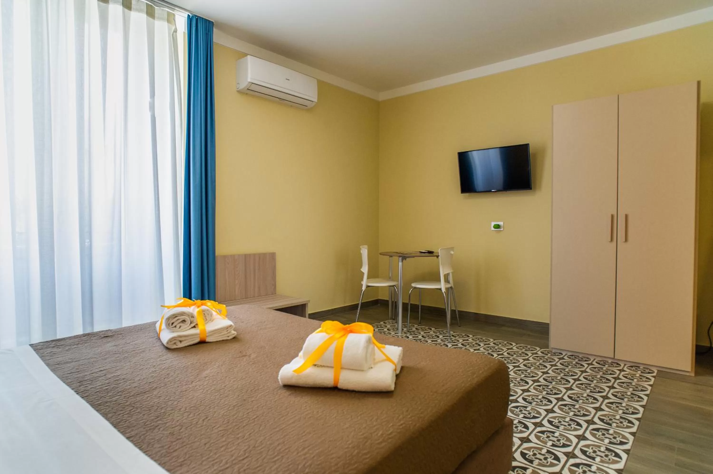 TV and multimedia, Bed in Historico Loft & Rooms Palazzo Adragna XIX