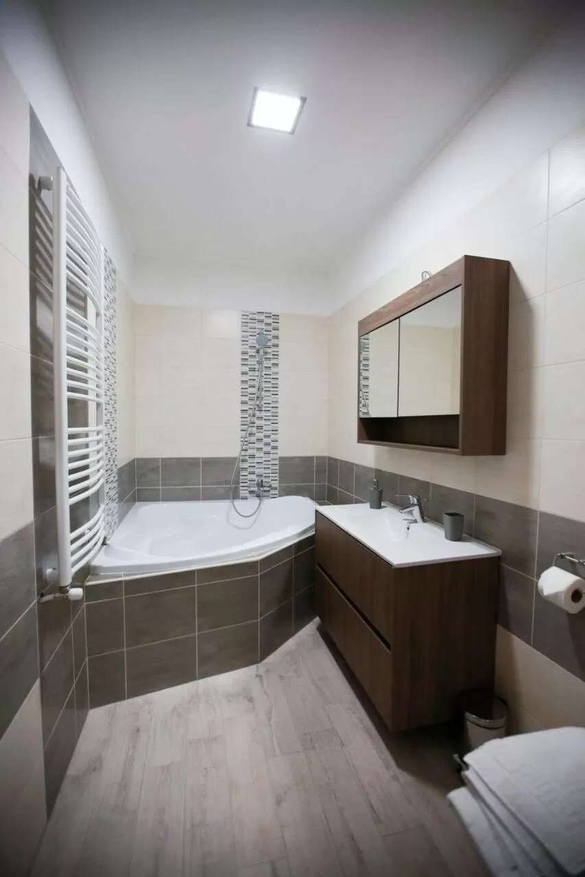 Bathroom in Sugó Panzió