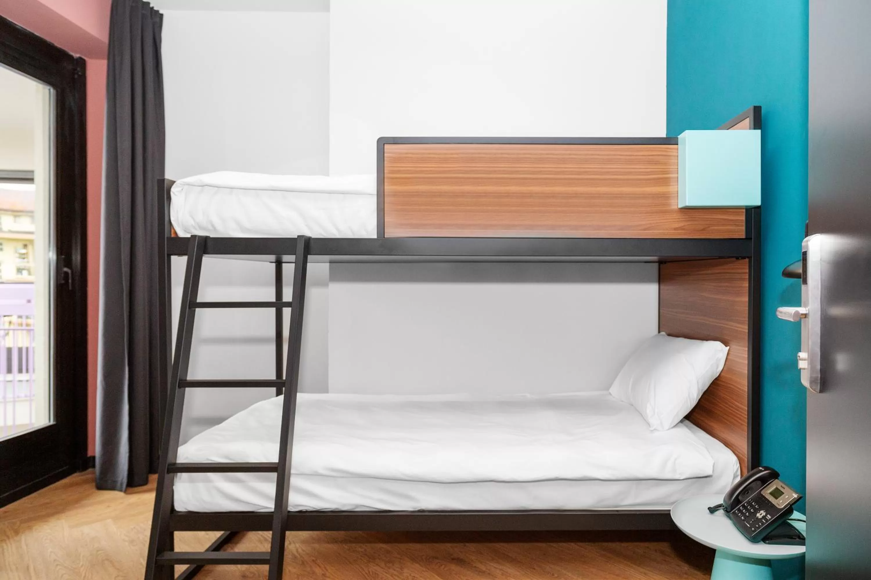 bunk bed, Bed in CX Turin Marconi
