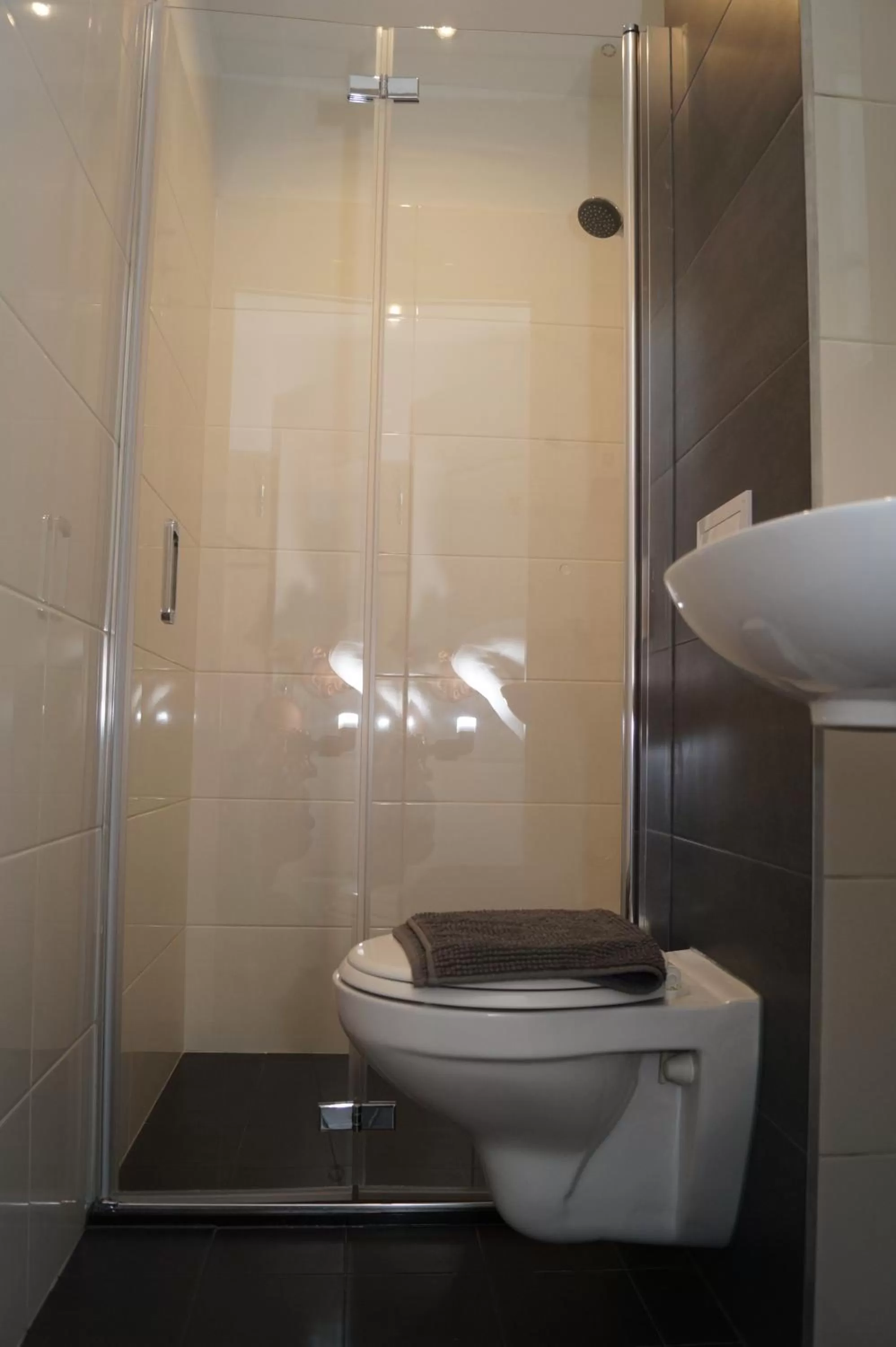 Photo of the whole room in JJ Hotel Hannover-City-Pension