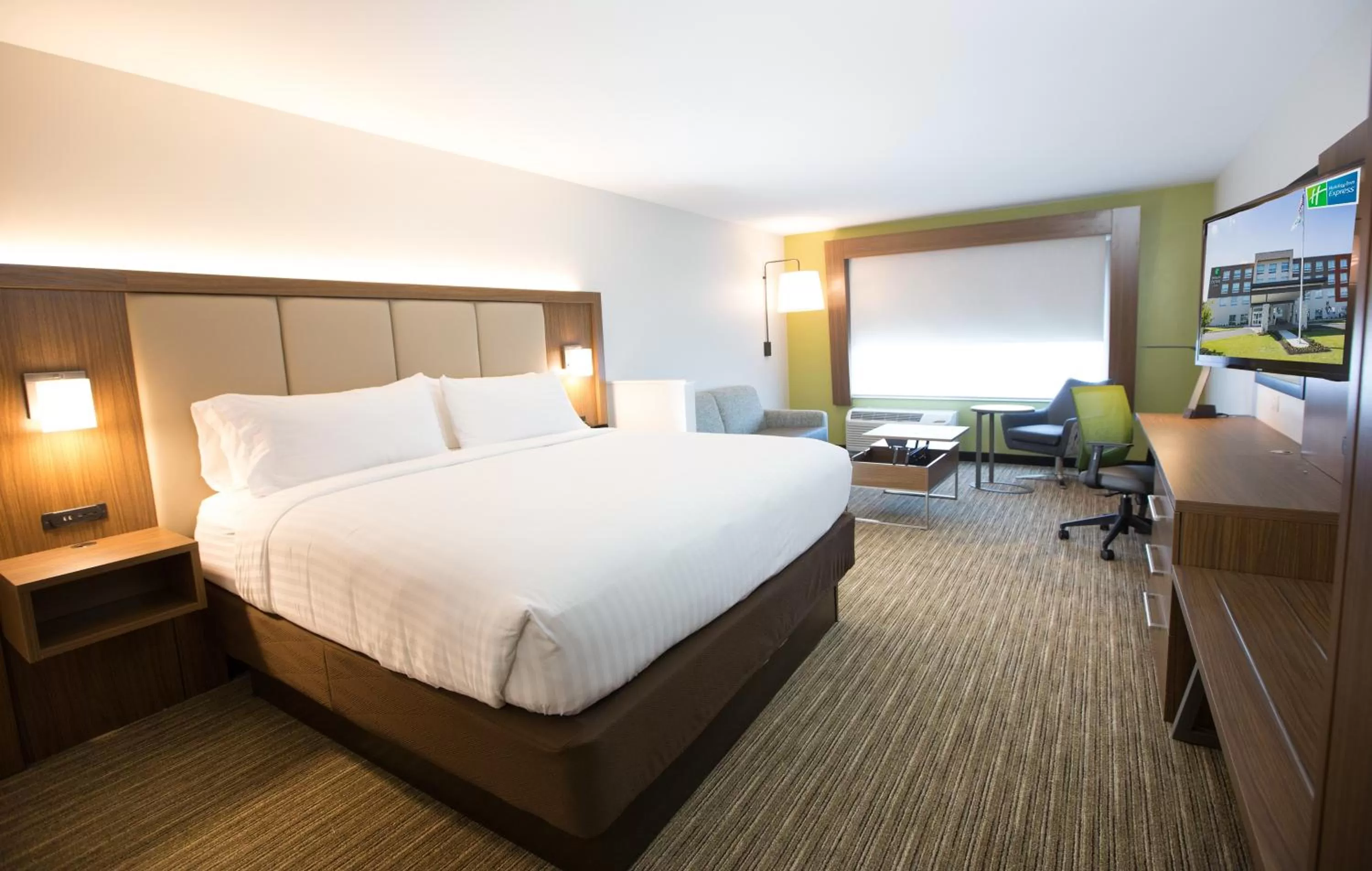 Bed in Holiday Inn Express & Suites Nashville North - Springfield by IHG
