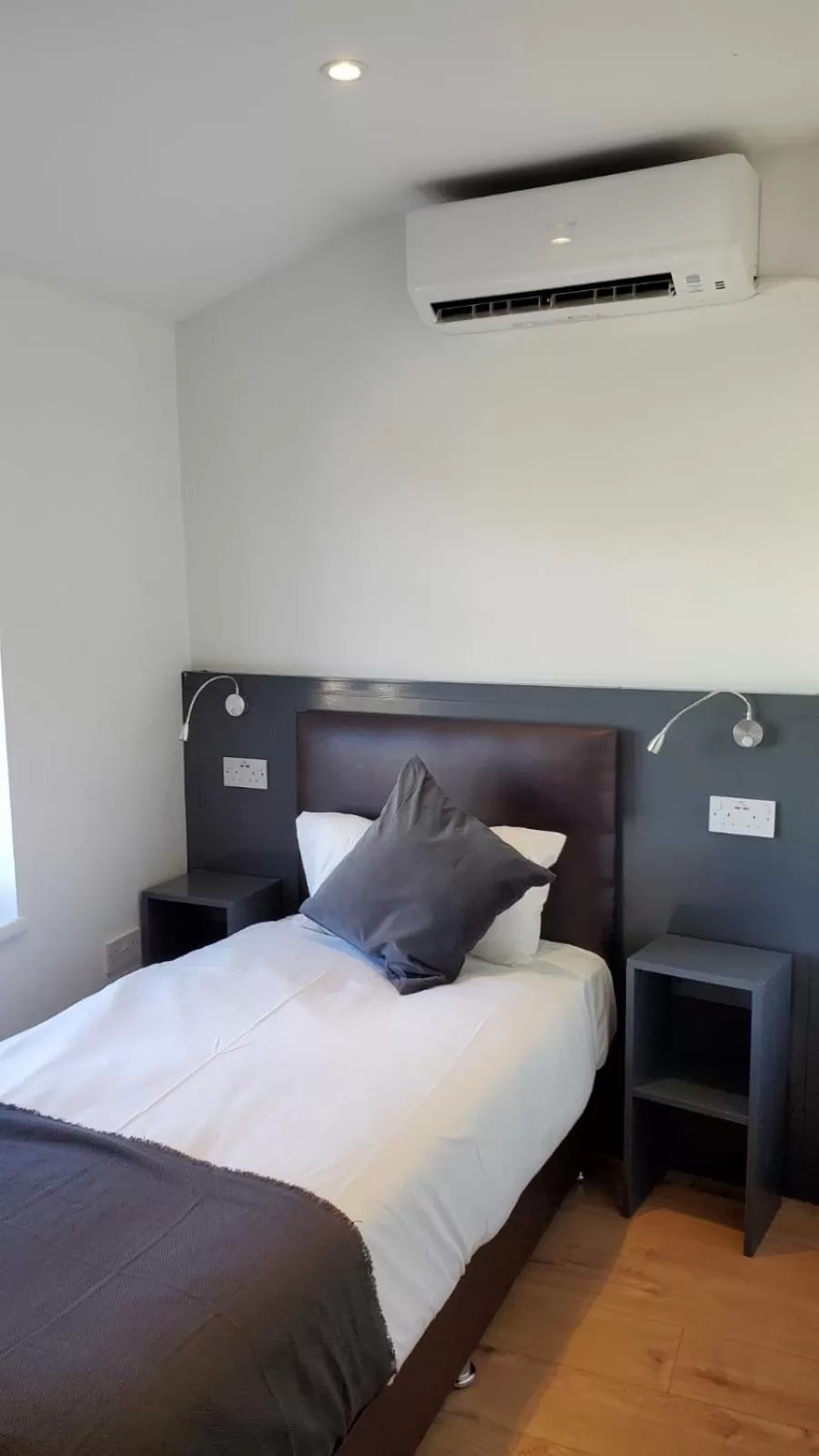 Decorative detail, Bed in Bell Gate House