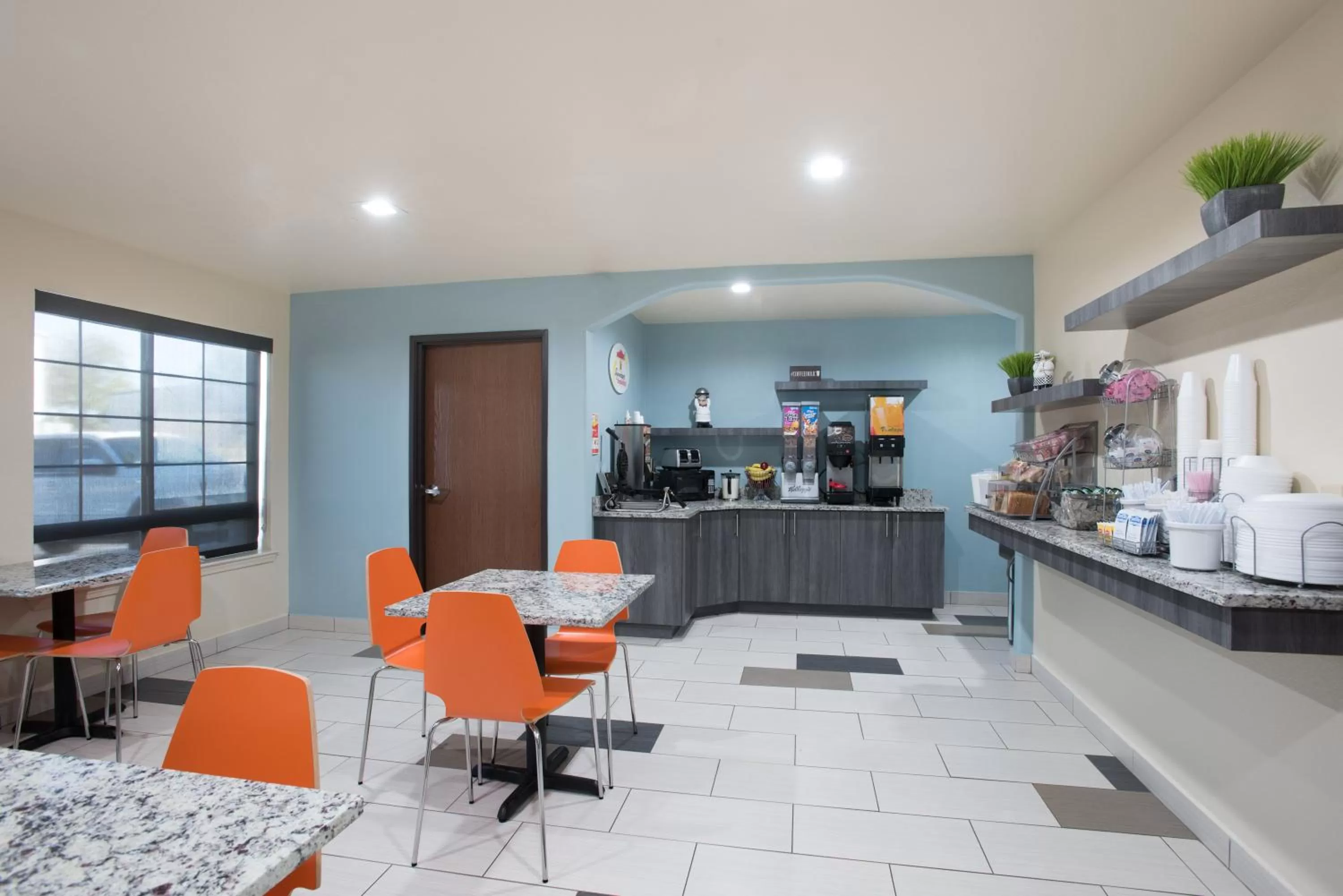 Coffee/tea facilities in Super 8 by Wyndham Claremore OK