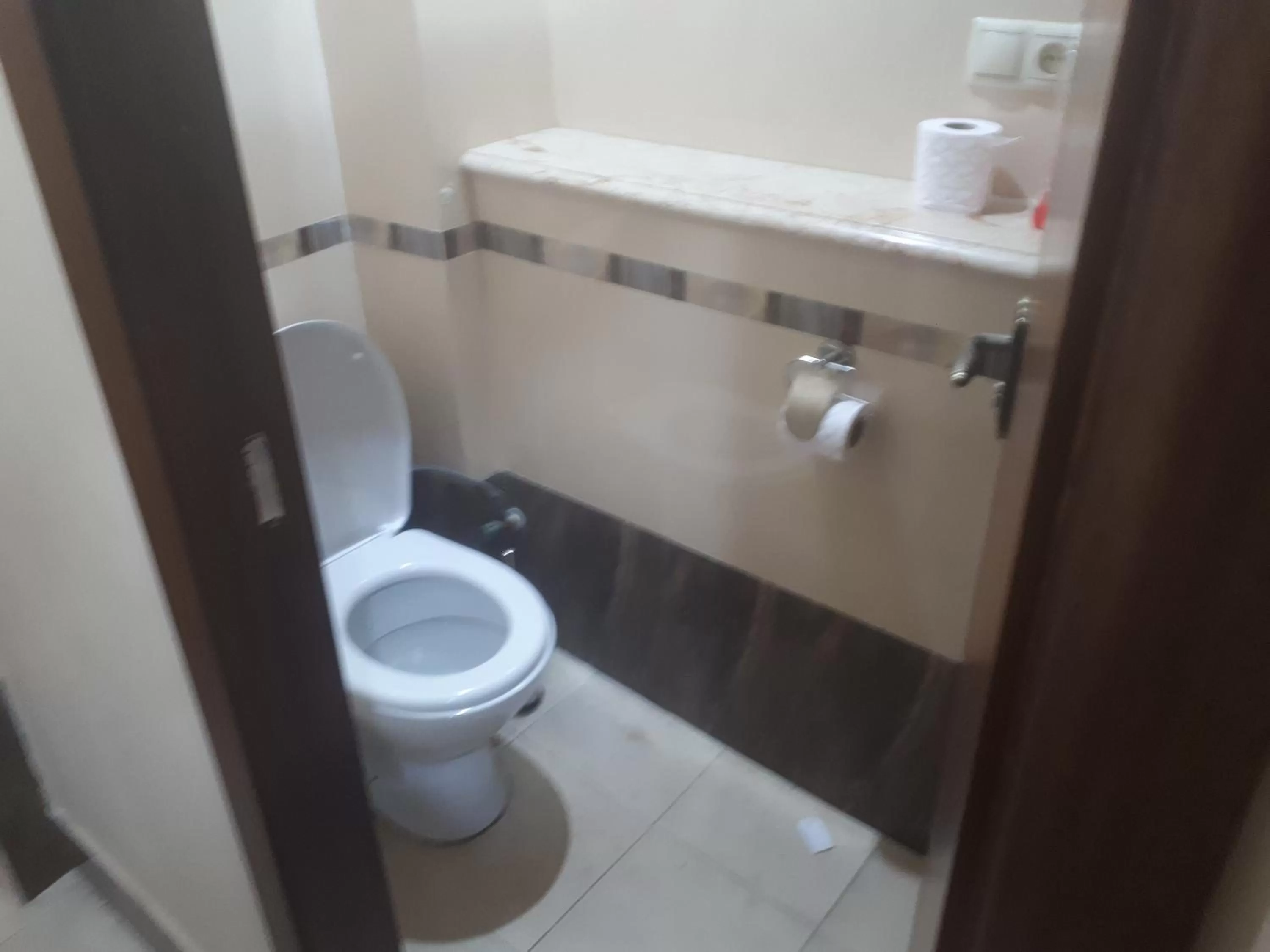 Property building, Bathroom in Sunflower Hotel