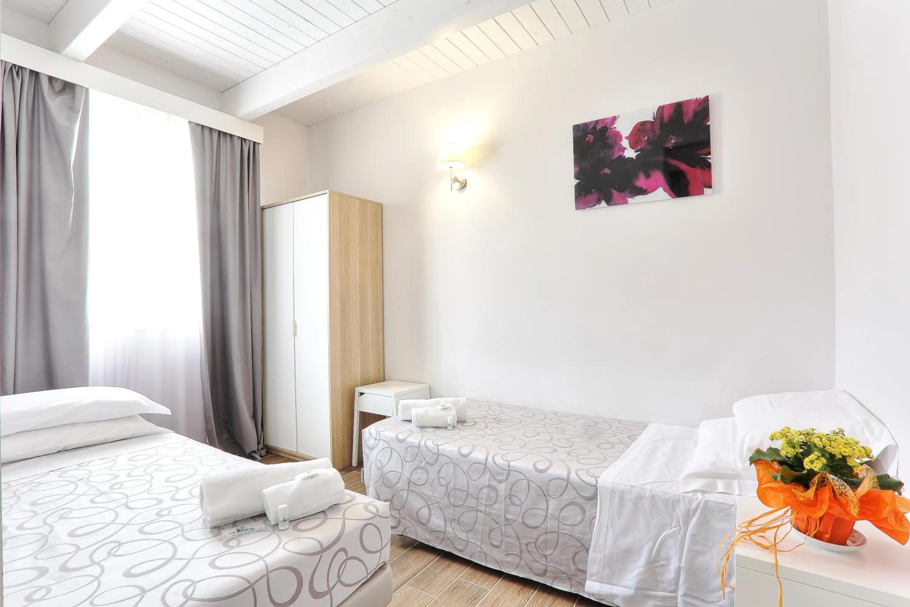 Bedroom, Bed in Hotel La Pineta