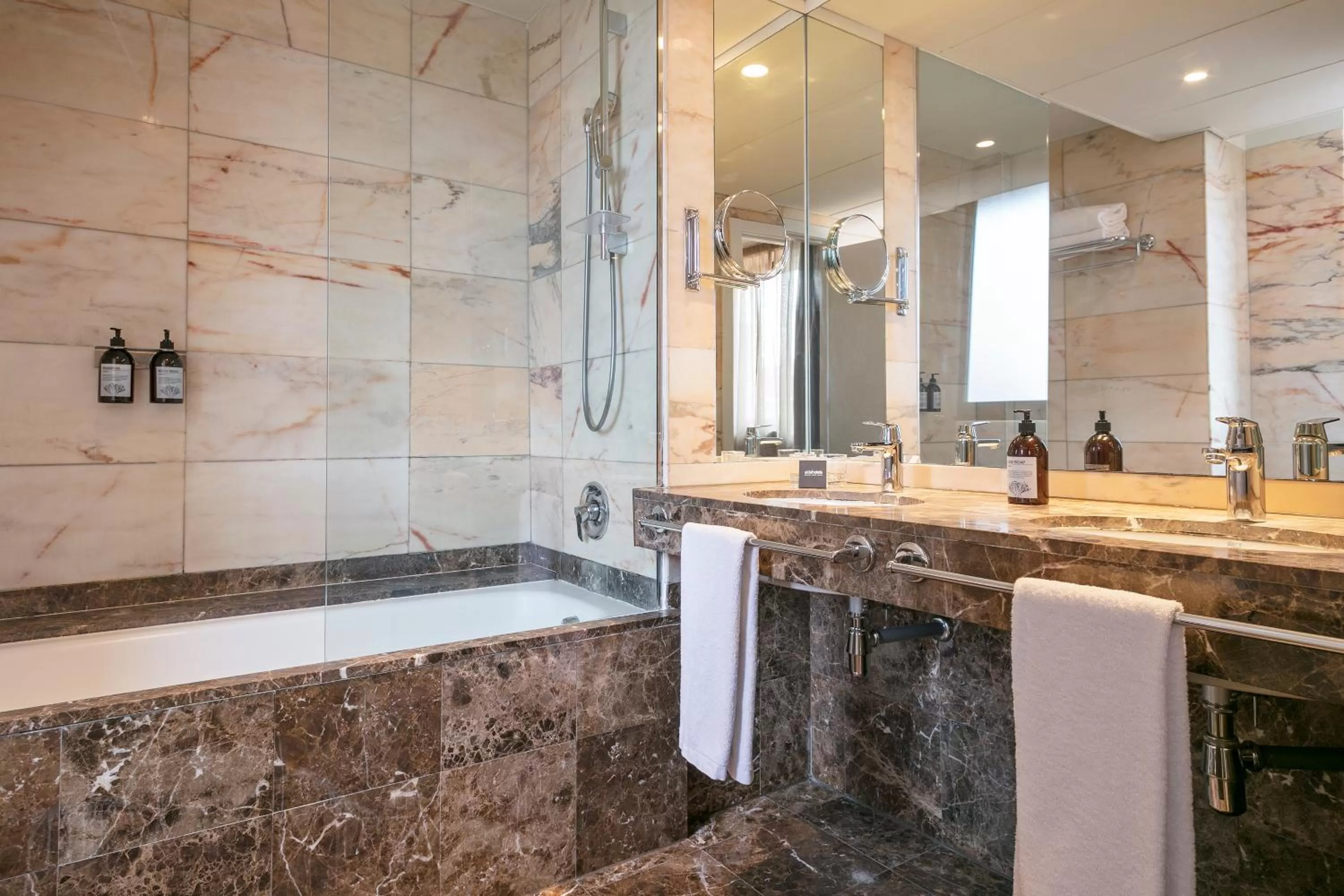 Bathroom in Acta CITY47